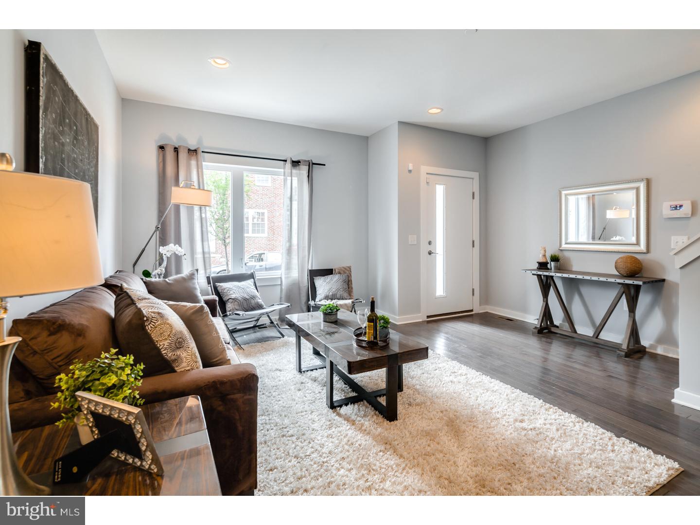 PORT RICHMOND - Residential