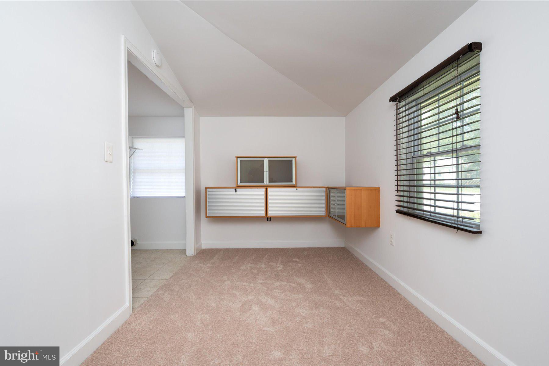 SELBY ON THE BAY - Residential