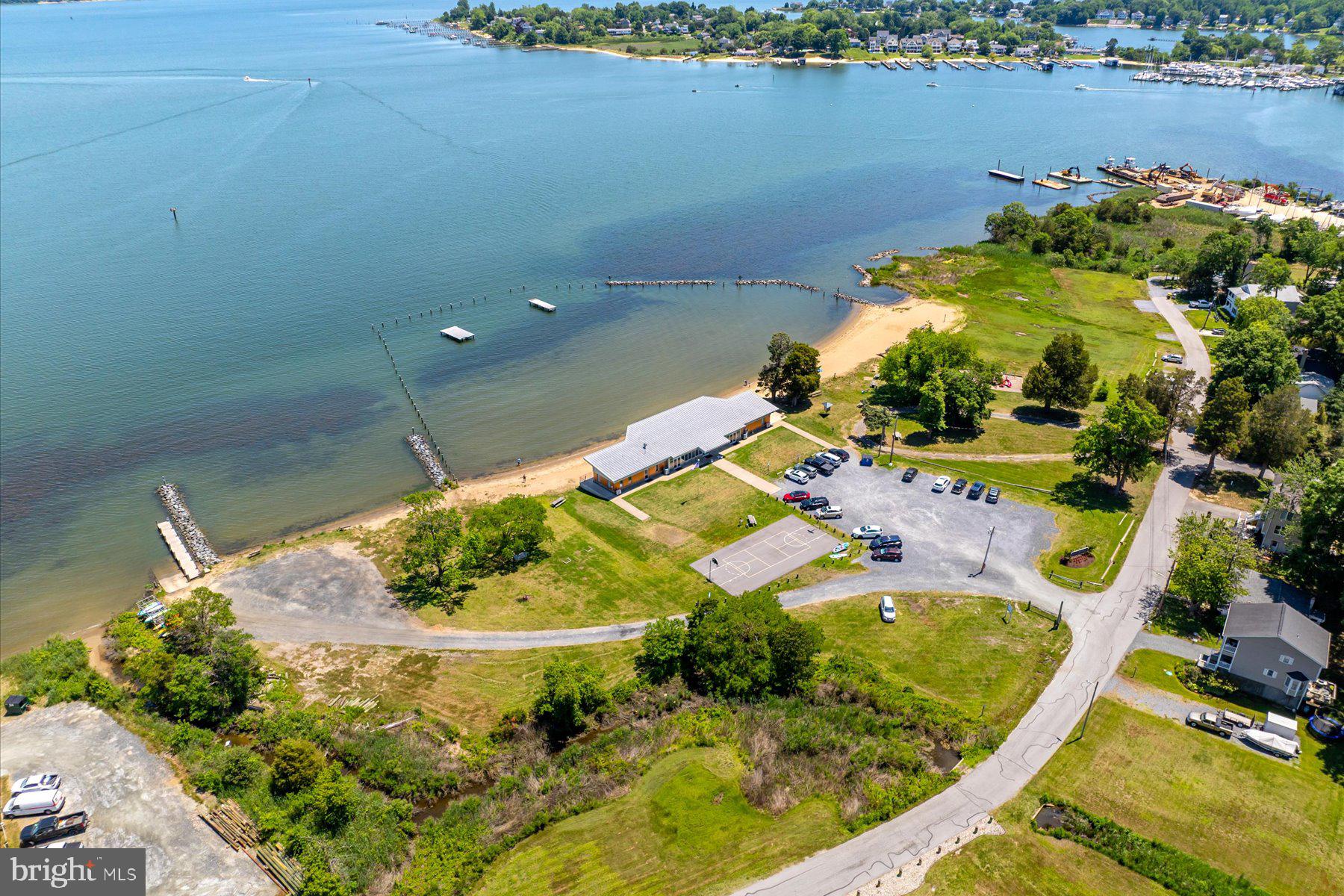 SELBY ON THE BAY - Residential