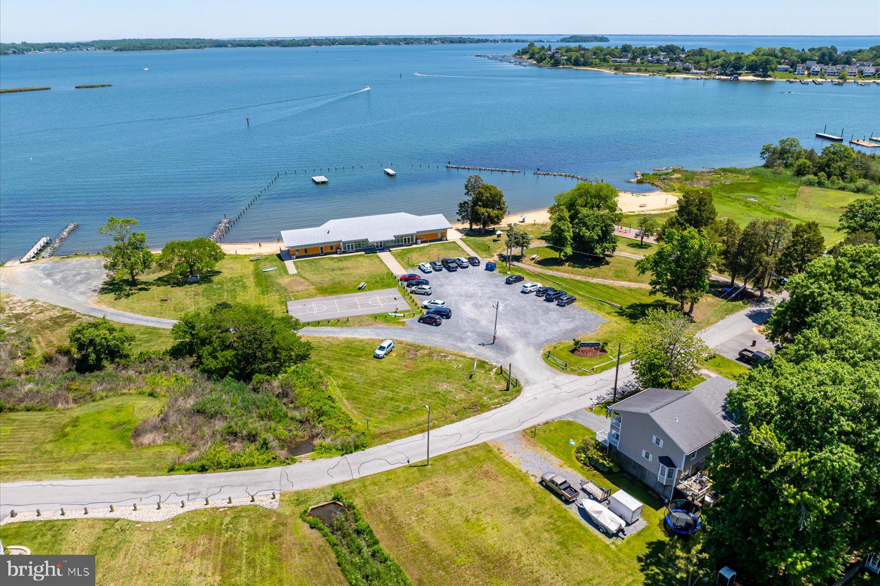 SELBY ON THE BAY - Residential