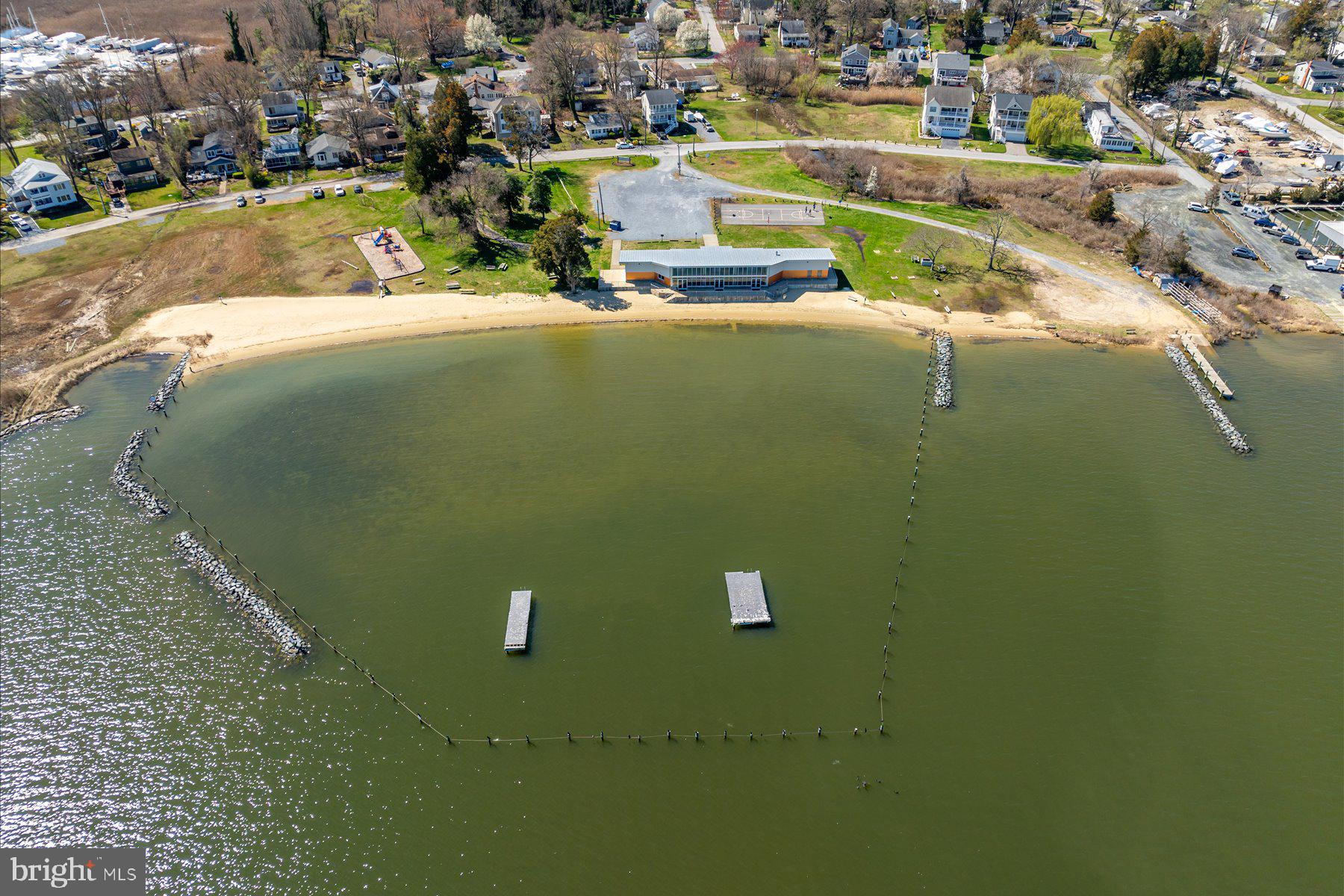 SELBY ON THE BAY - Residential