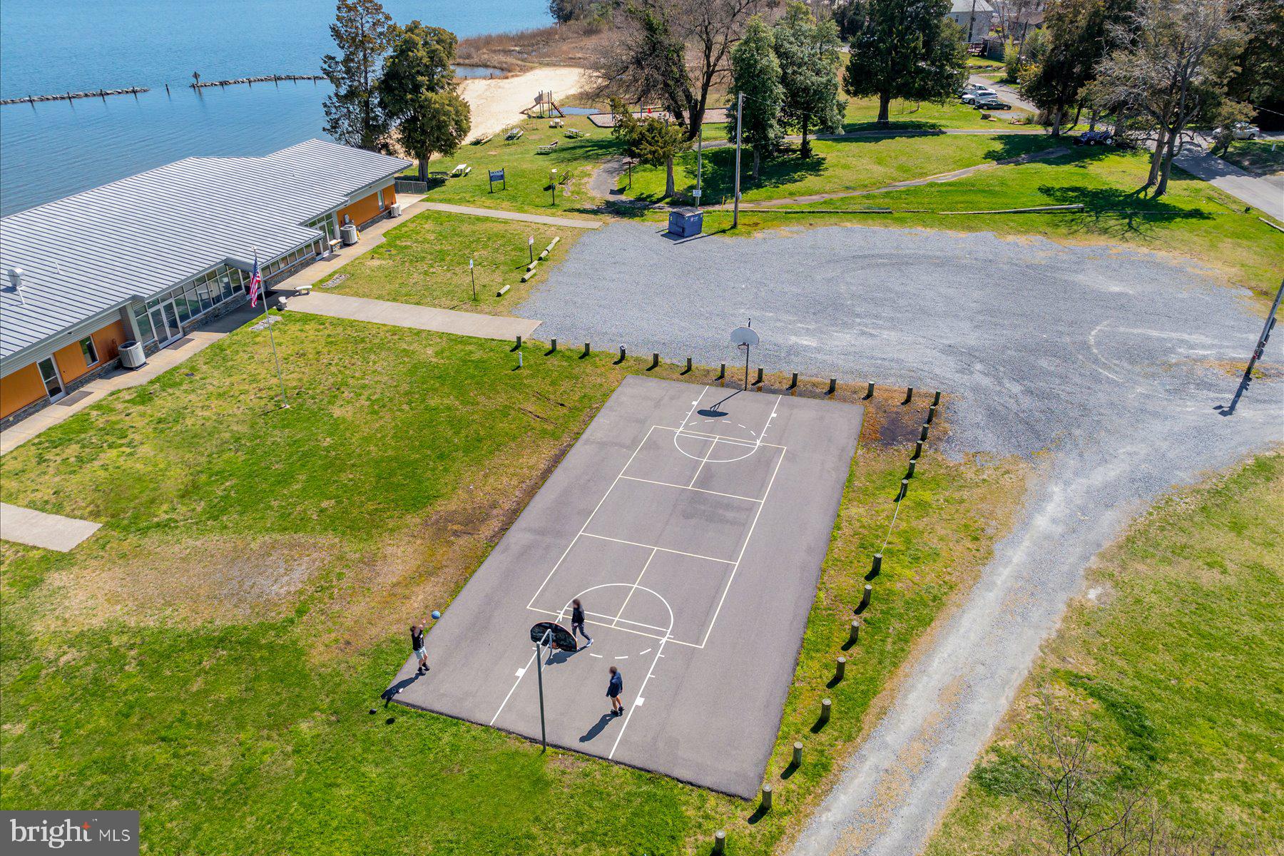 SELBY ON THE BAY - Residential