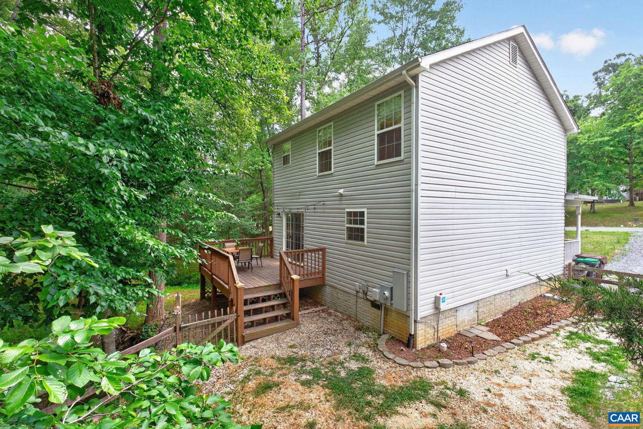 LAKE MONTICELLO - Residential