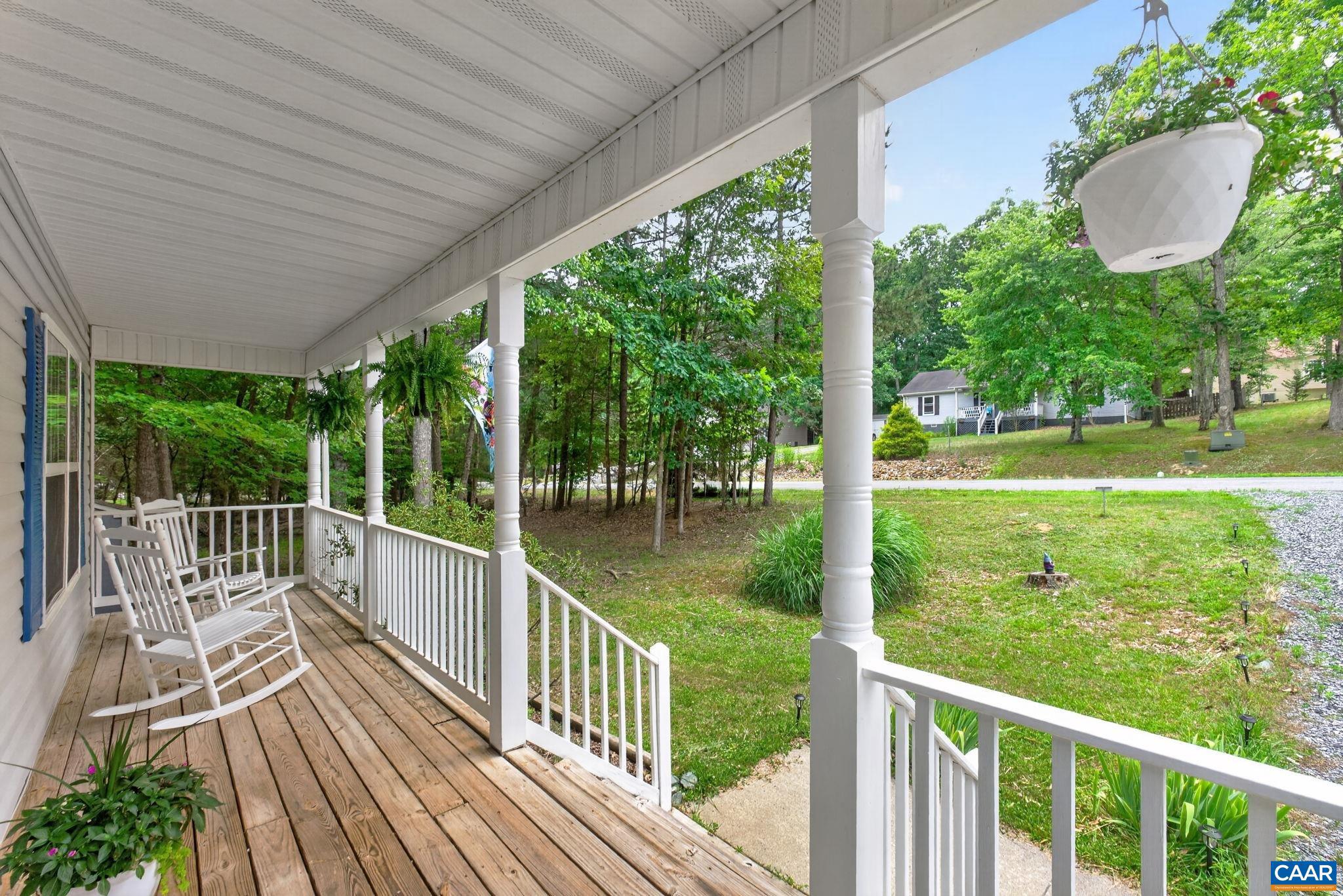 LAKE MONTICELLO - Residential