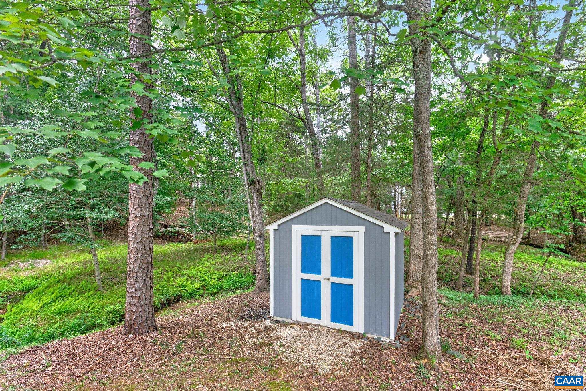 LAKE MONTICELLO - Residential
