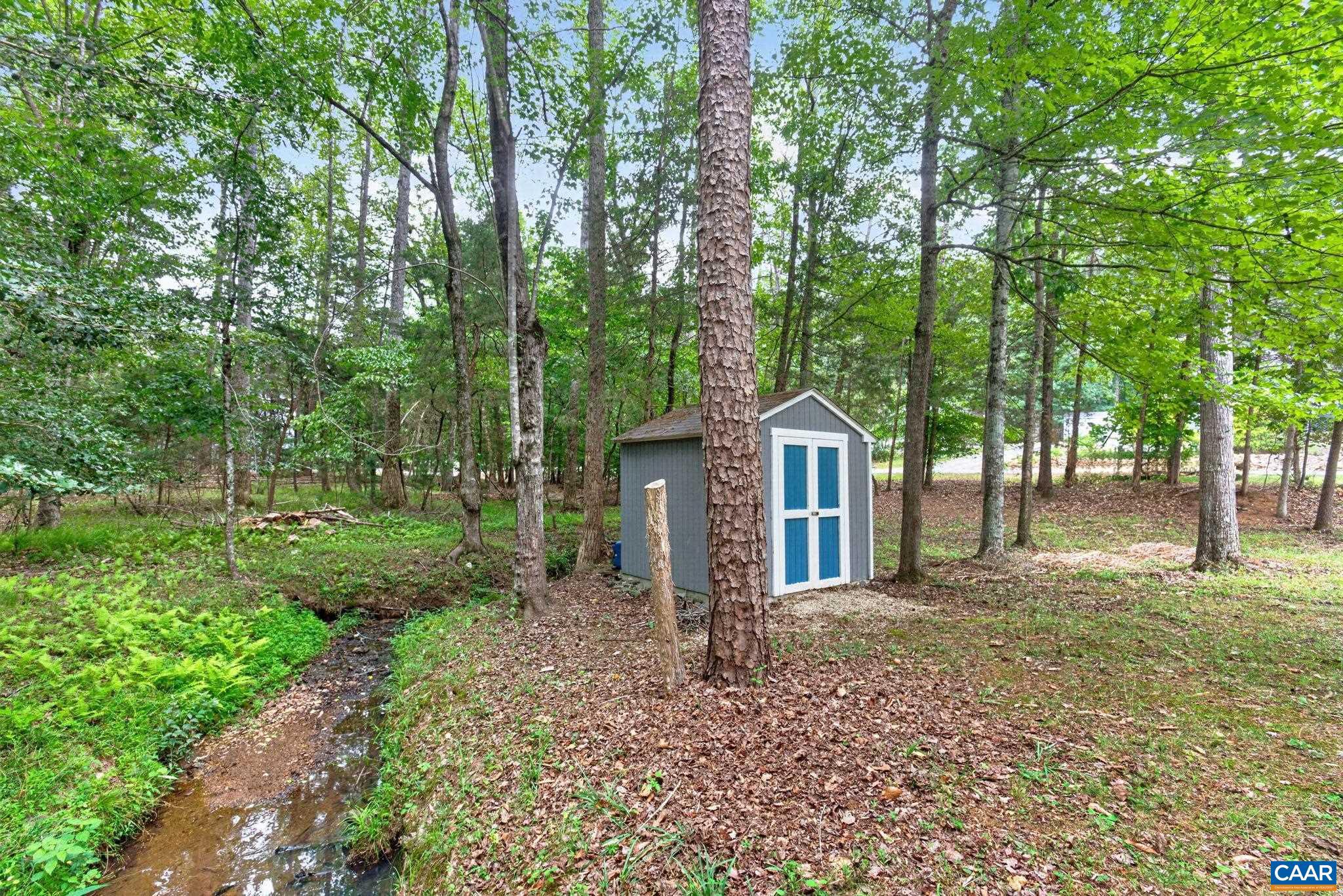 LAKE MONTICELLO - Residential