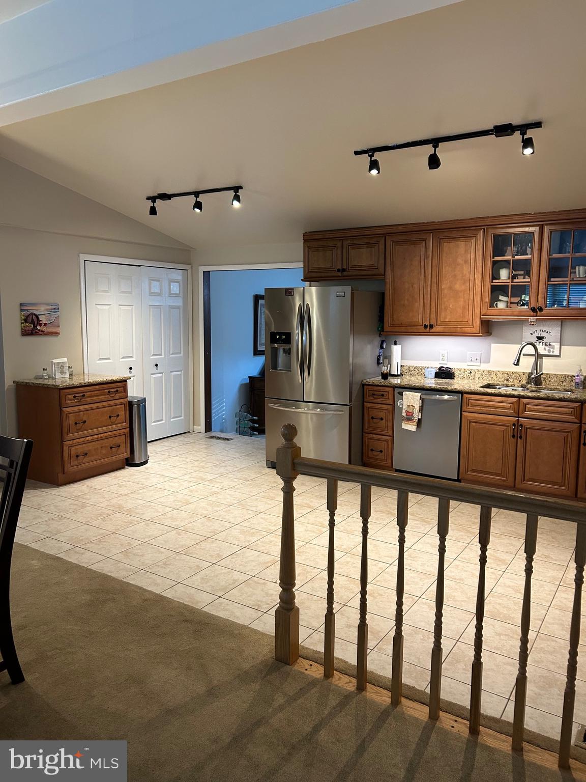WILLOUGHBY BEACH - Residential