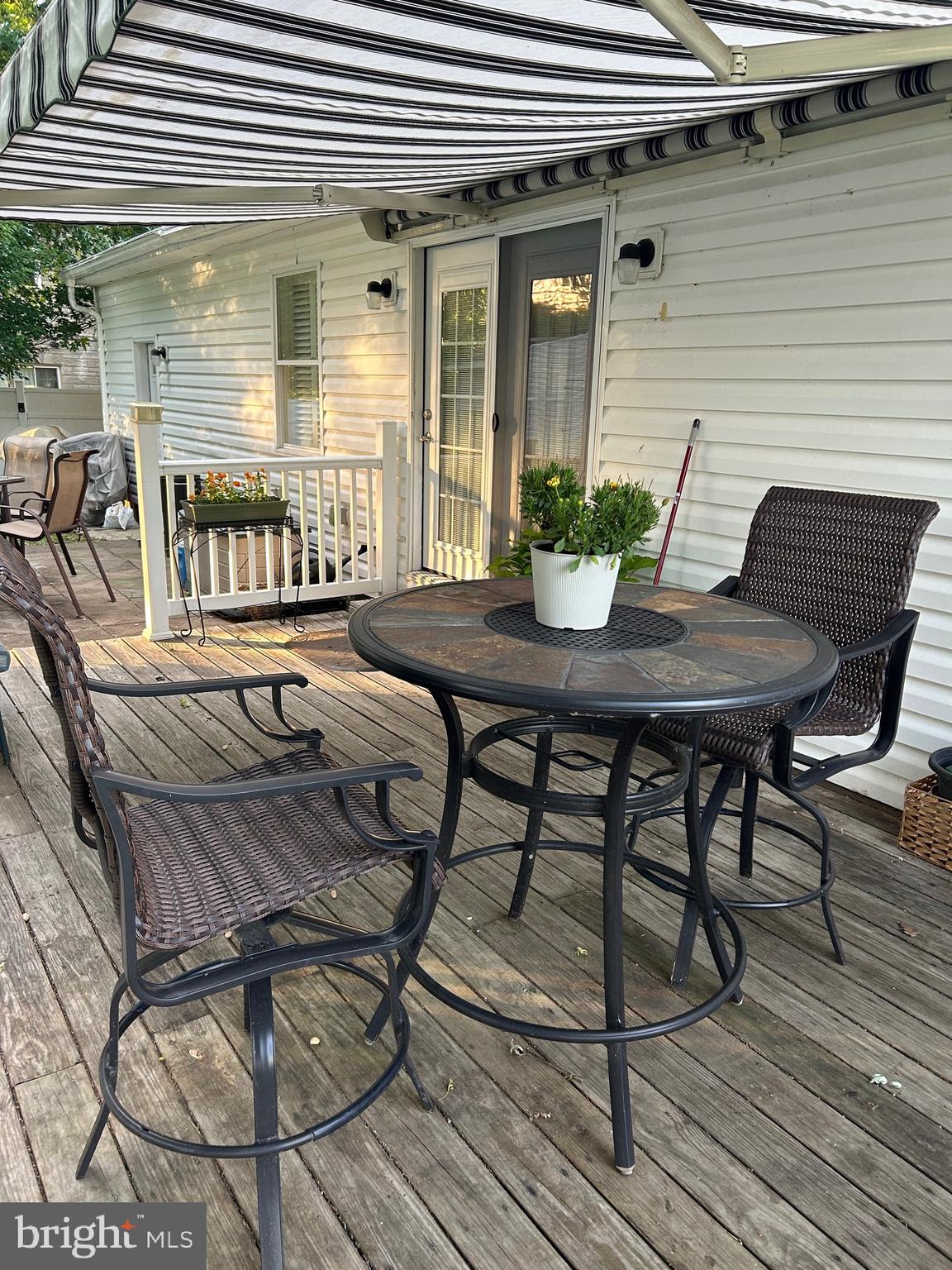 WILLOUGHBY BEACH - Residential