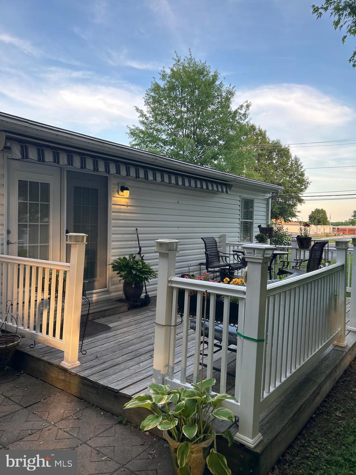 WILLOUGHBY BEACH - Residential
