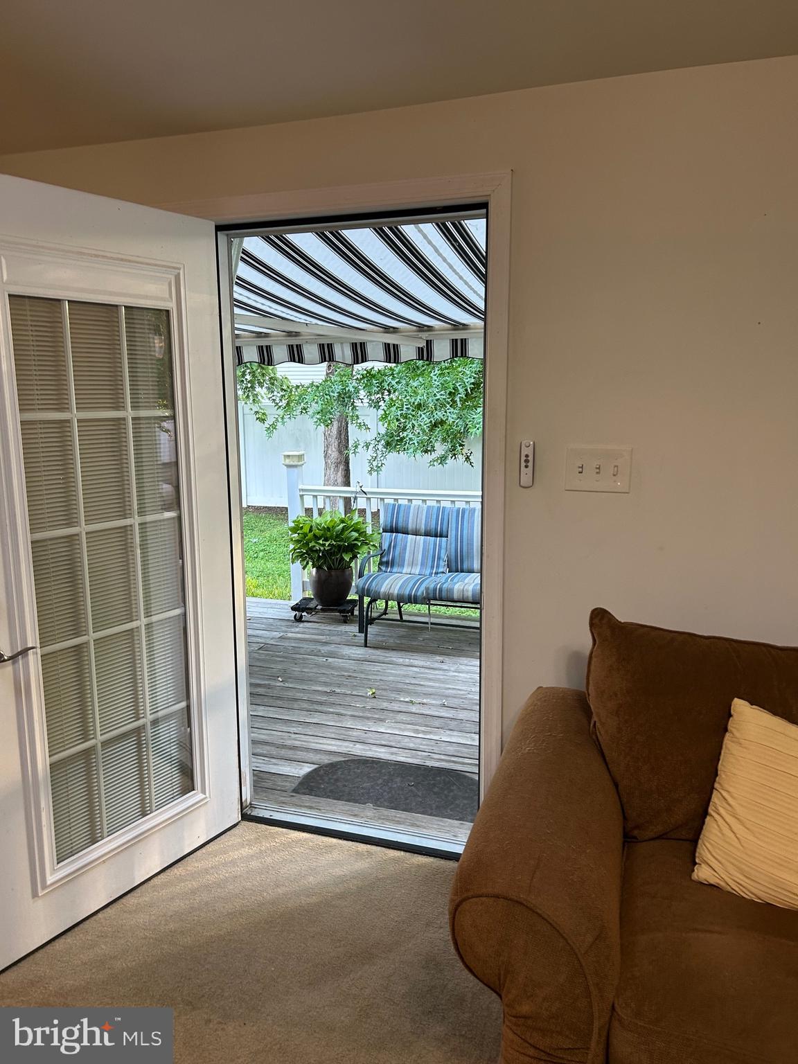 WILLOUGHBY BEACH - Residential