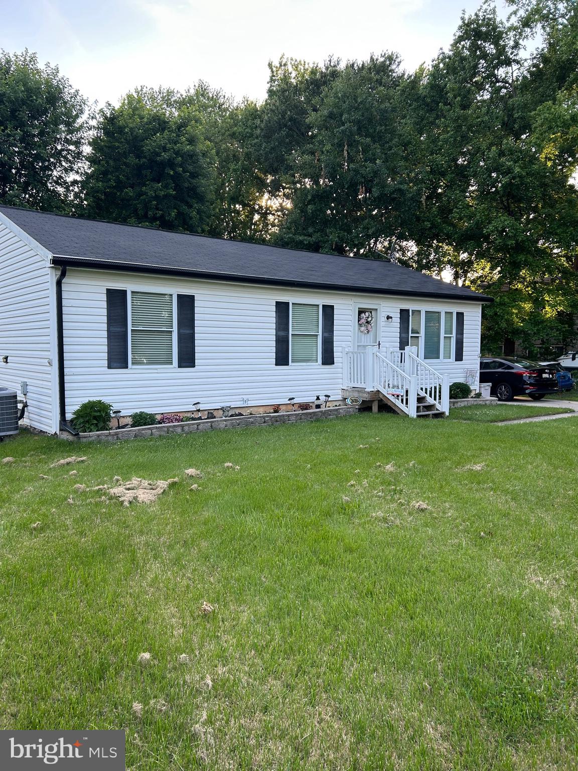 Adorable!! Well maintained Very Large Rancher with 4-bedroom 3 Full baths Dining Room, with one Master Bedroom Family Room, retractable Awning over the rear deck!! So Much More!! Wall to wall carpet and tile flooring. Amazing amount of space!!! Parking for up to 5 cars in the driveway and 1 on the parking pad. Bring ALL your friends and family and enjoy this quiet gem. There is even an 8X10 shed. EVERTHING IS NEW or relatively NEW!!
Roof is newer about 5 yrs old on the front and maybe 10 years on a 30-yr roof on the back. Owned by a decorated war veteran and retired police officer. METICULOUSLY maintained. Make your appointment today! This is a rare opportunity. Don't miss it.