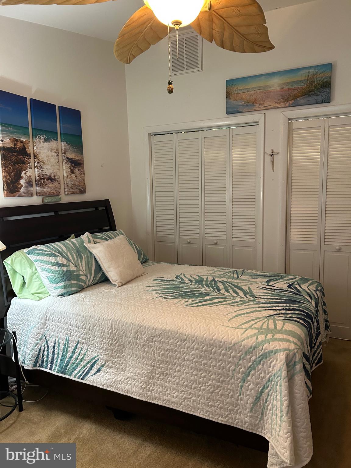 WILLOUGHBY BEACH - Residential