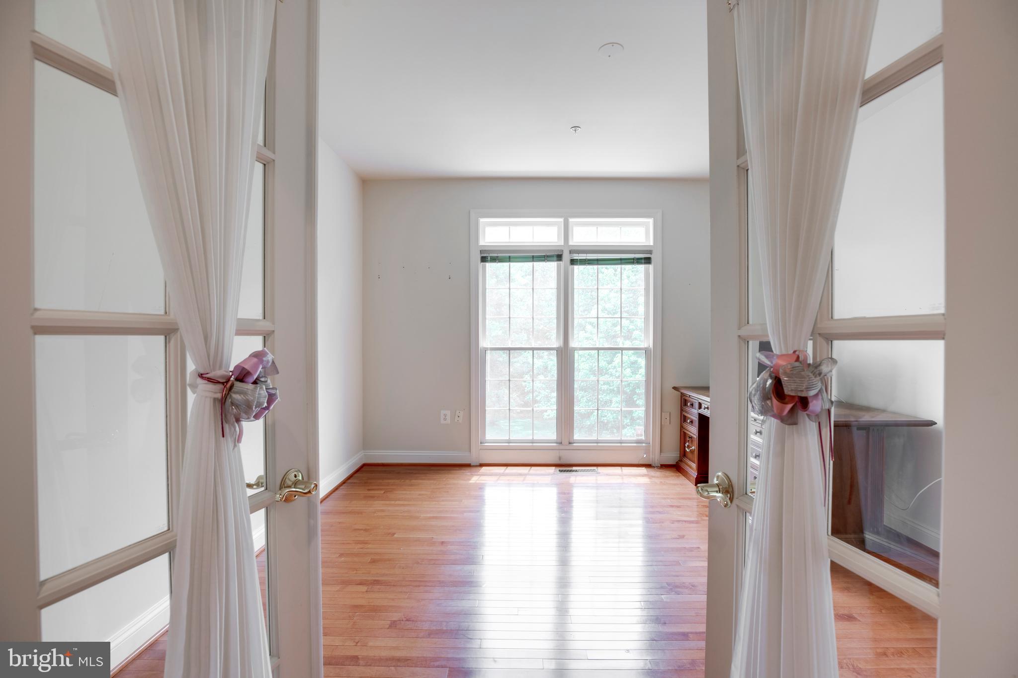 CYPRESS RUN - Residential