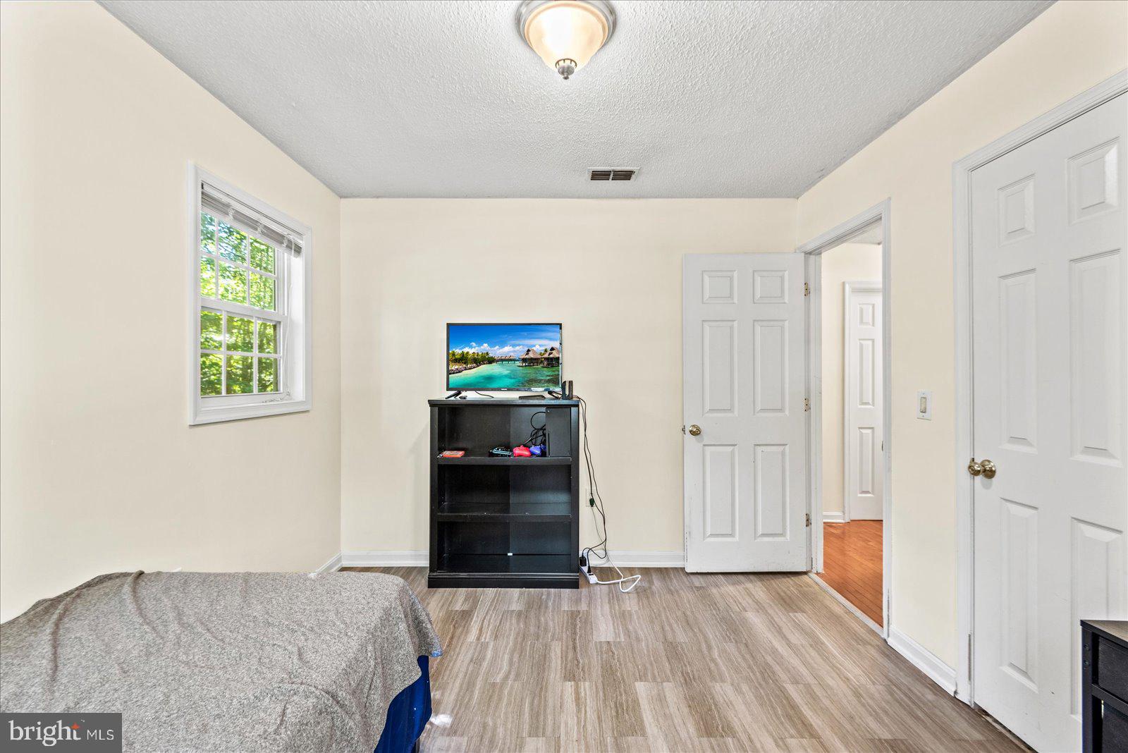 LAKE CAROLINE - Residential