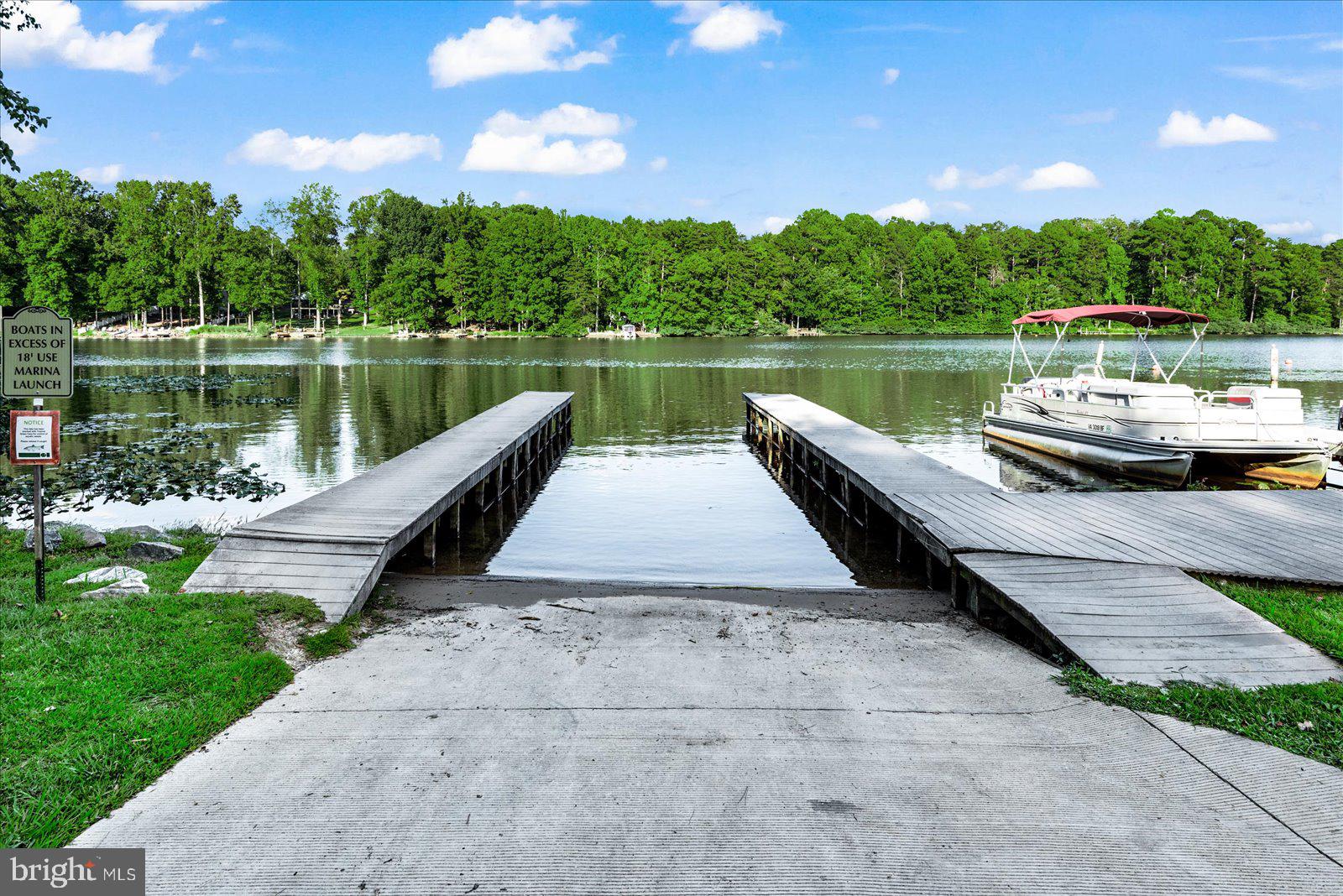 LAKE CAROLINE - Residential