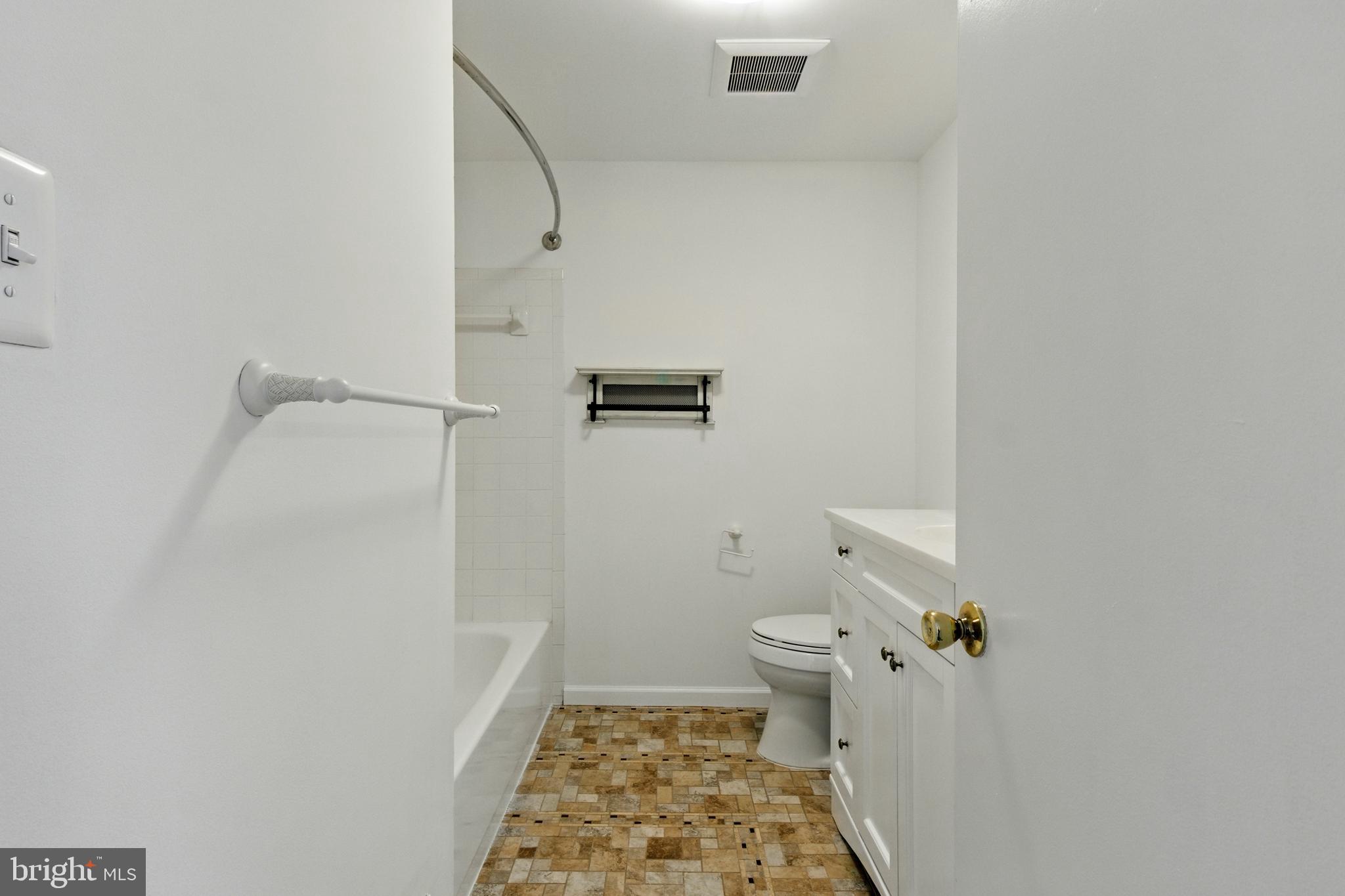 CHERRY HILL TOWNHOUSES - Residential Lease