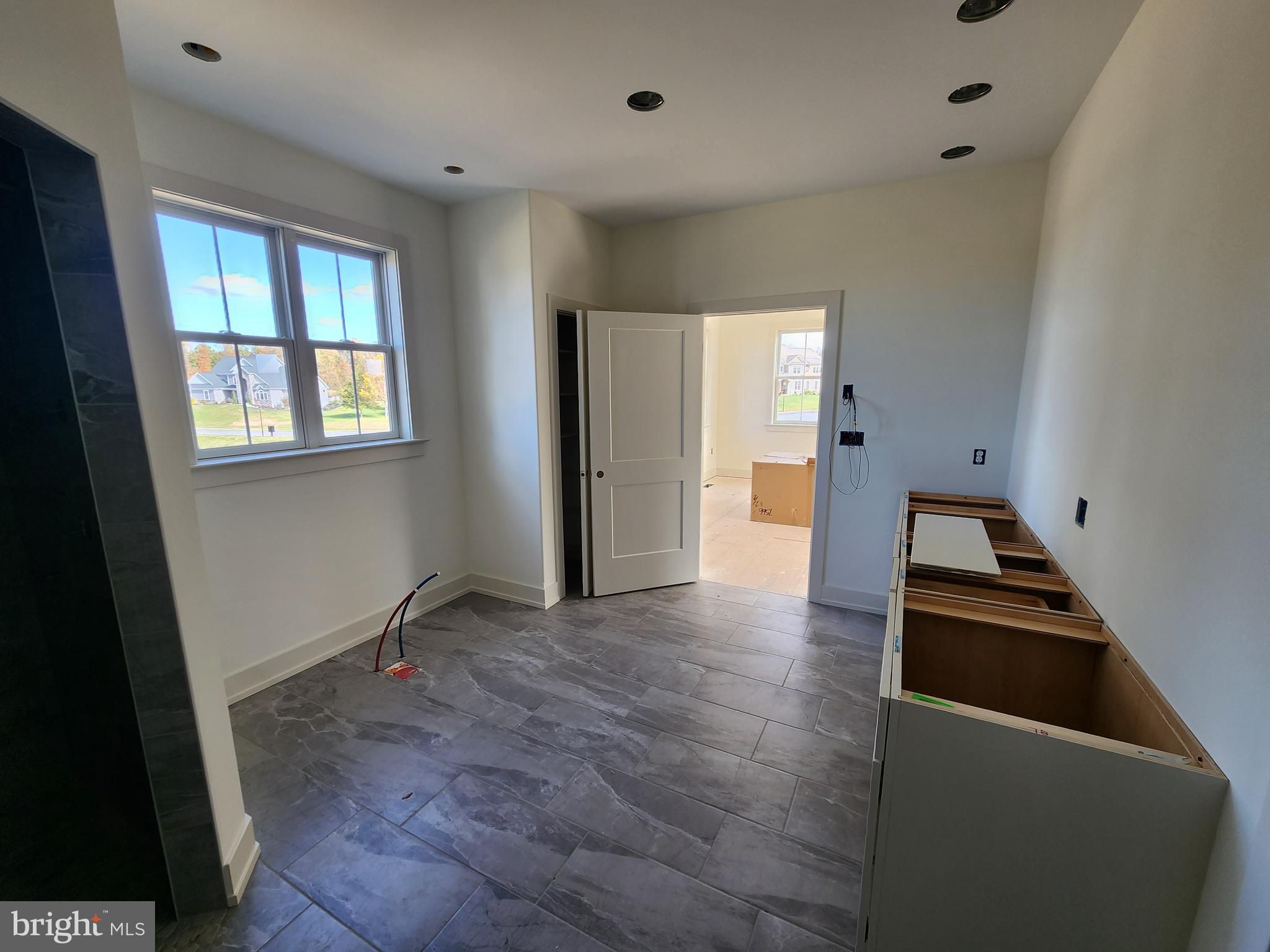 OAK HILL - Residential