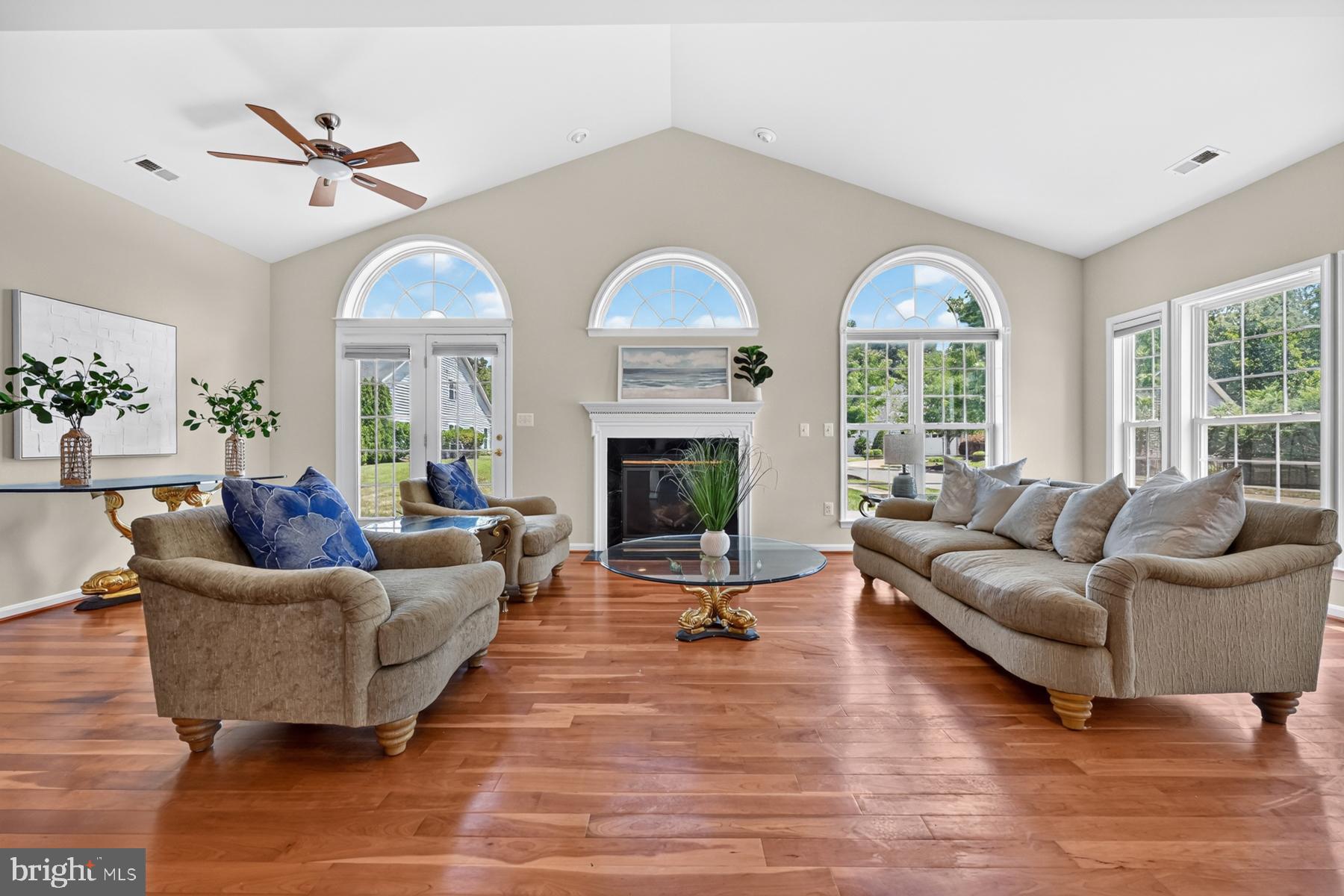 SYMPHONY VILLAGE AT CENTREVILLE - Residential