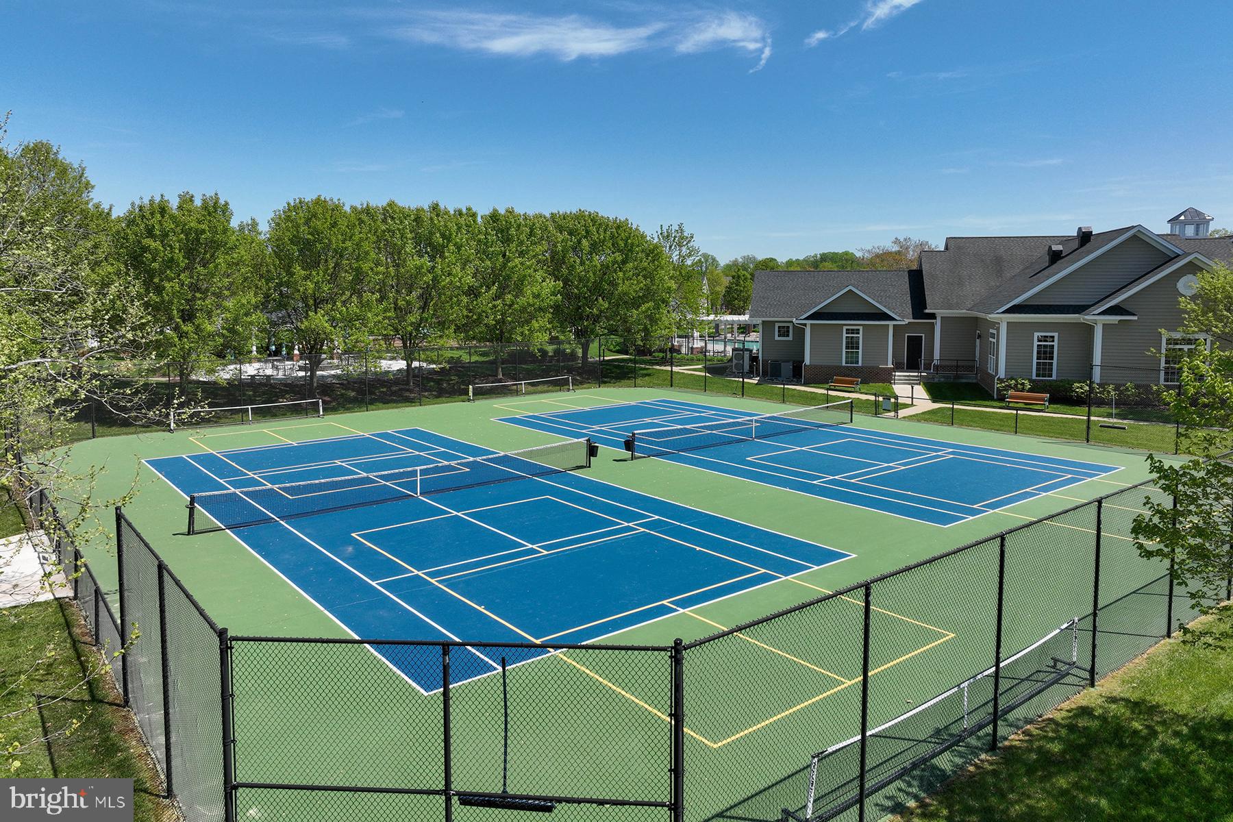SYMPHONY VILLAGE AT CENTREVILLE - Residential
