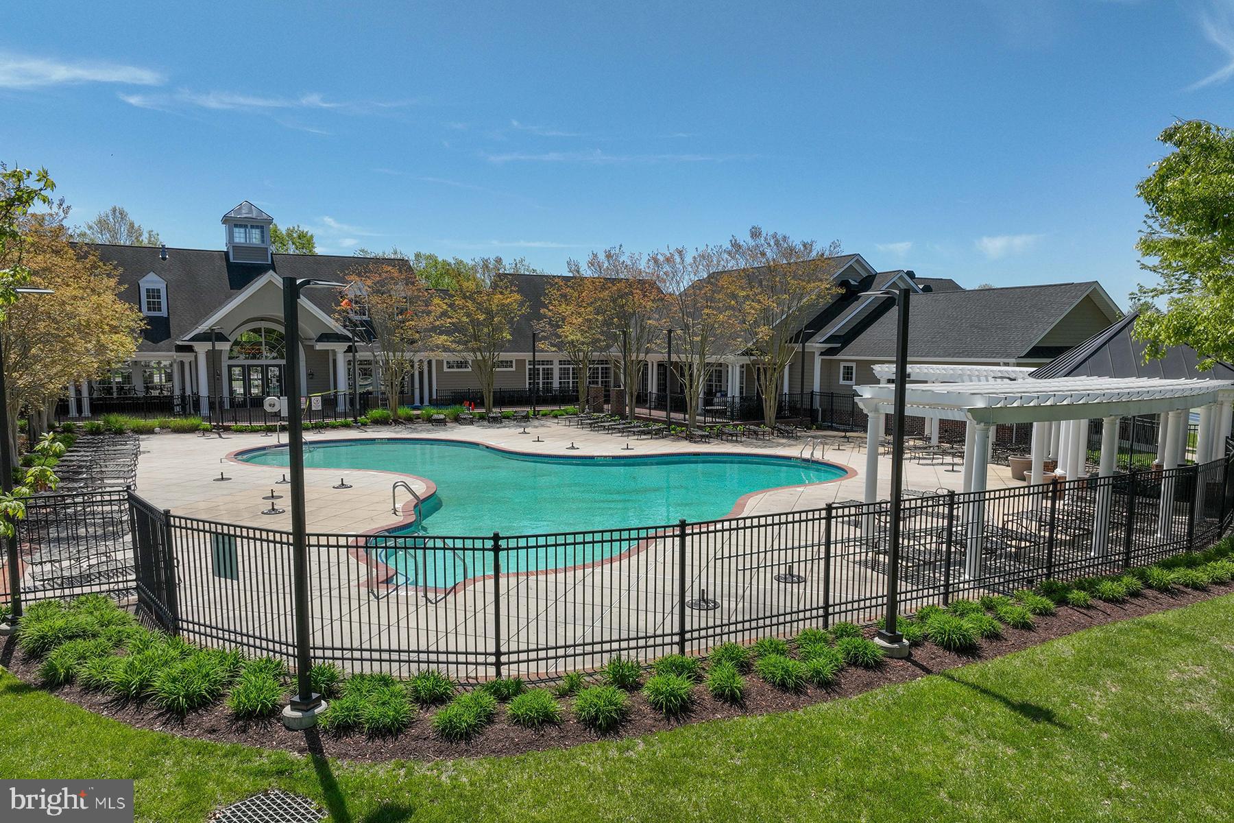 SYMPHONY VILLAGE AT CENTREVILLE - Residential