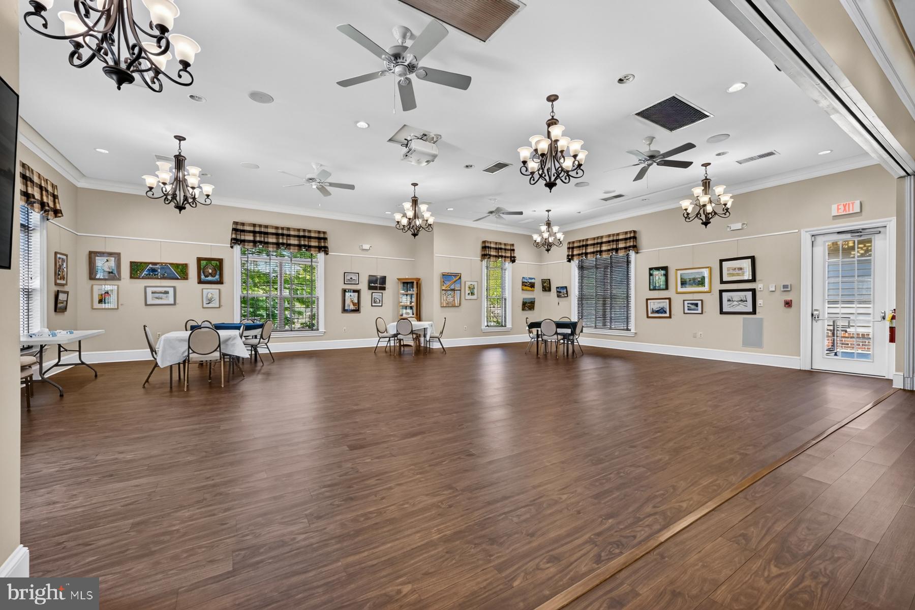 SYMPHONY VILLAGE AT CENTREVILLE - Residential