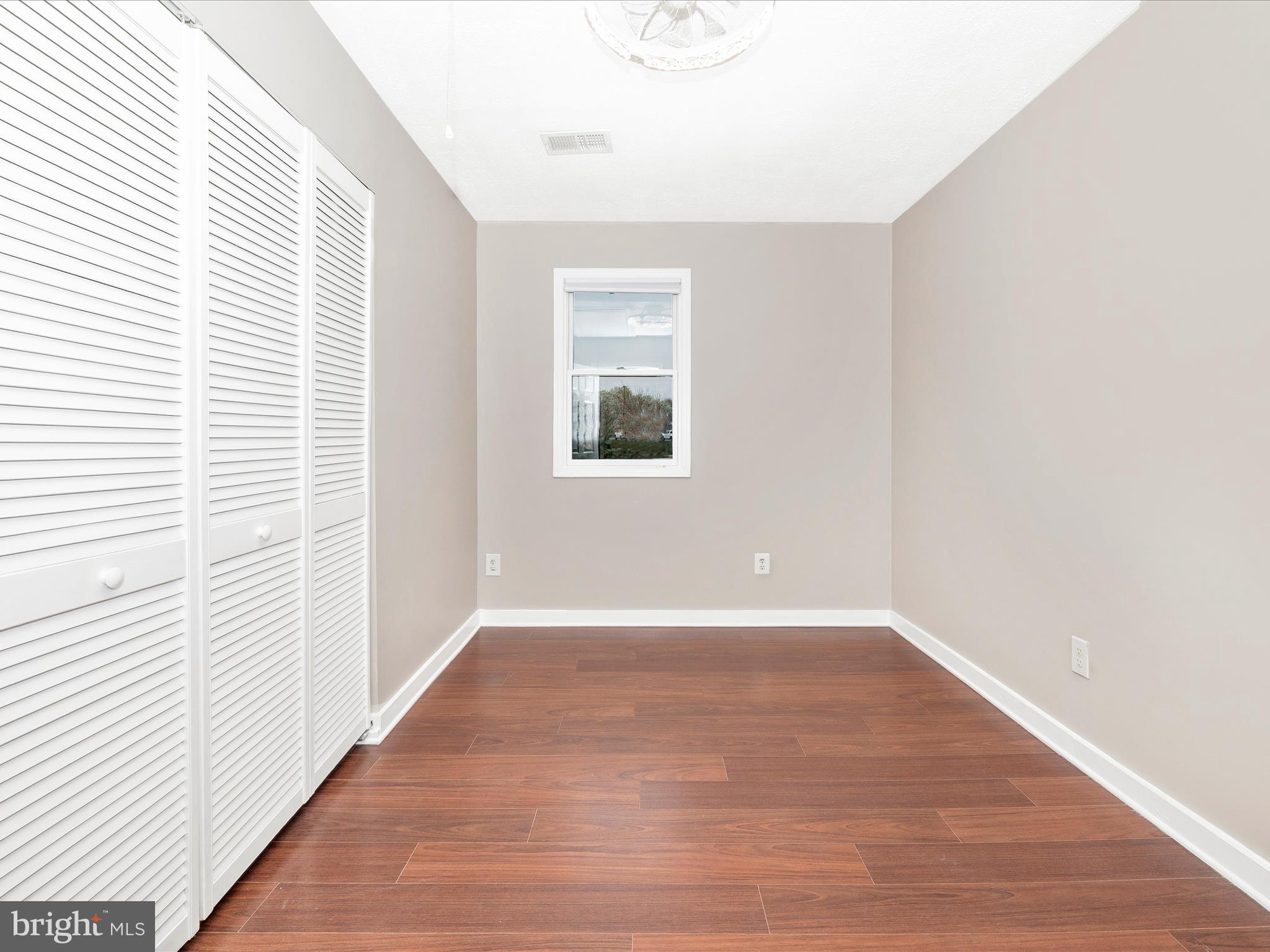DAMASCUS OUTSIDE - Residential Lease