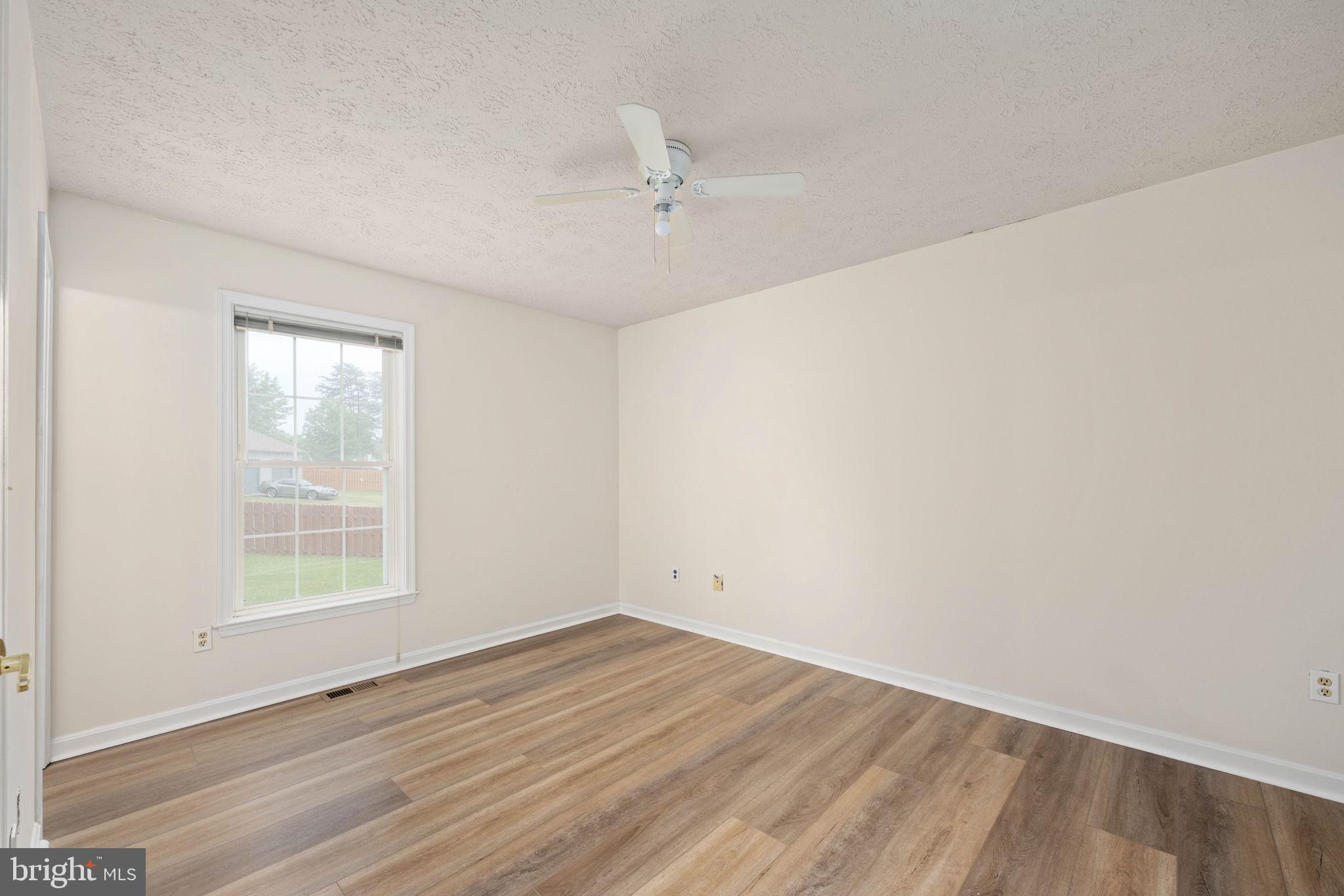 FALCON RIDGE - Residential