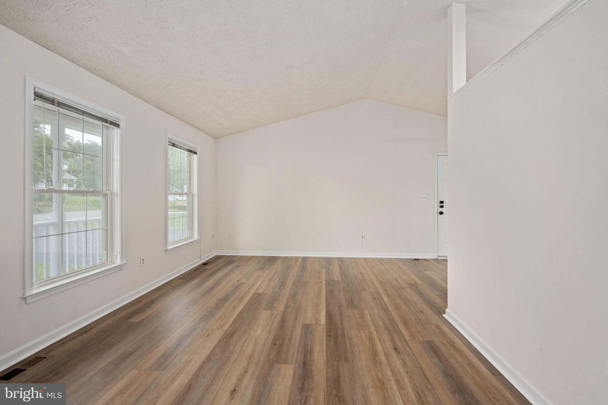 FALCON RIDGE - Residential