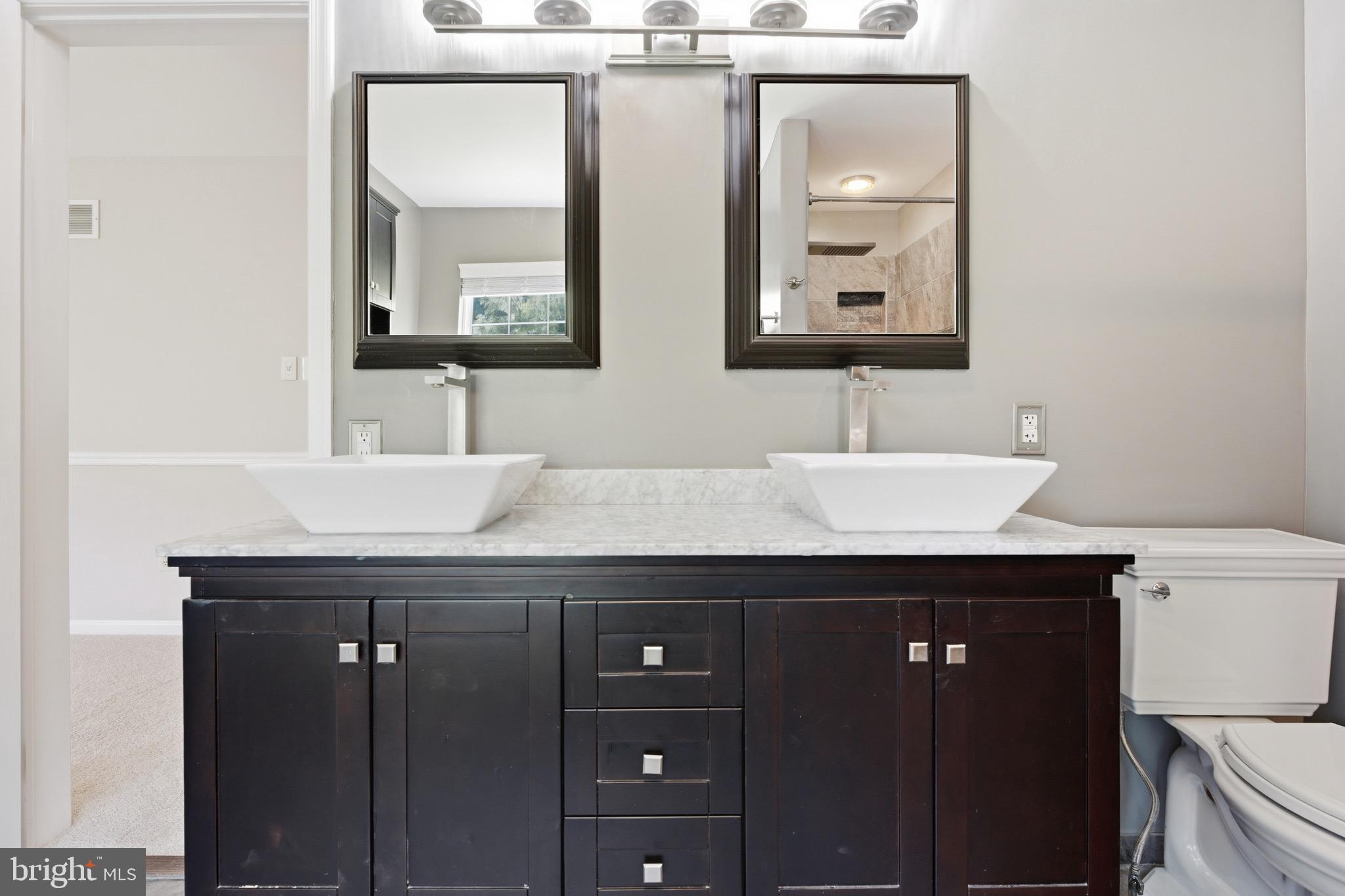 THORNHILL - Residential