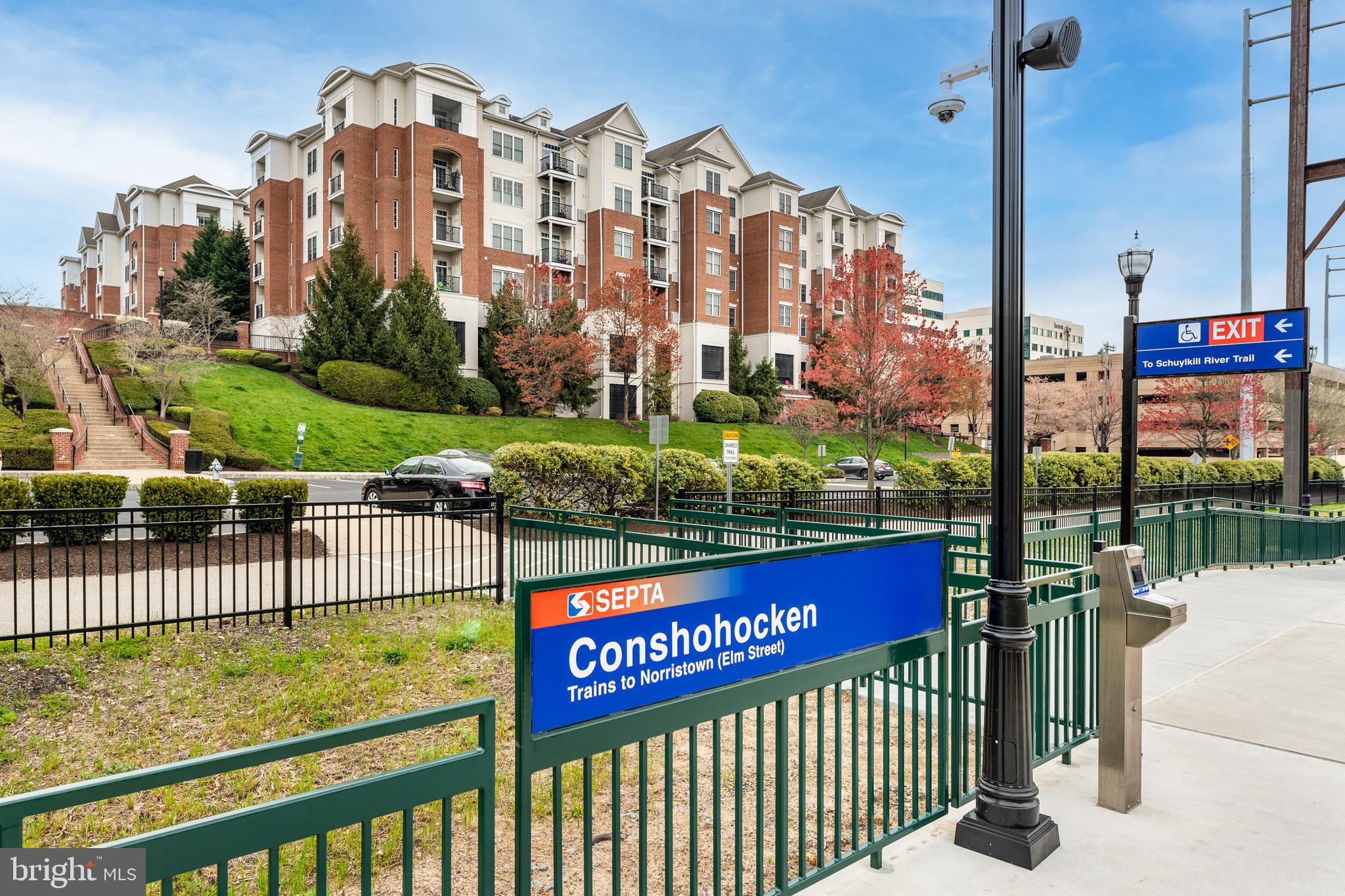 THE GRANDE AT RIVERVIEW - Residential