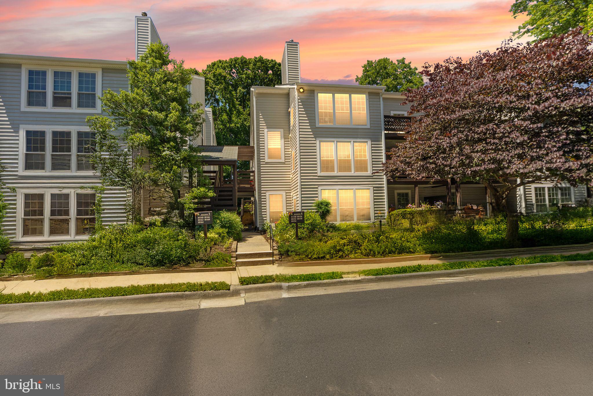 THE OAKTON - Residential
