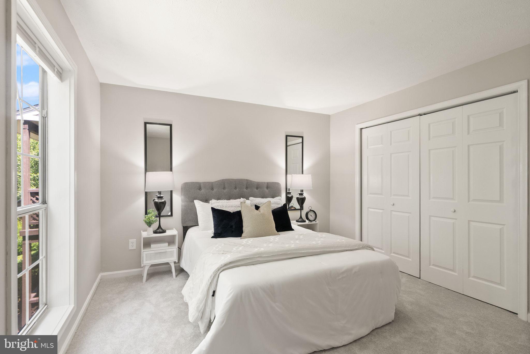 THE OAKTON - Residential