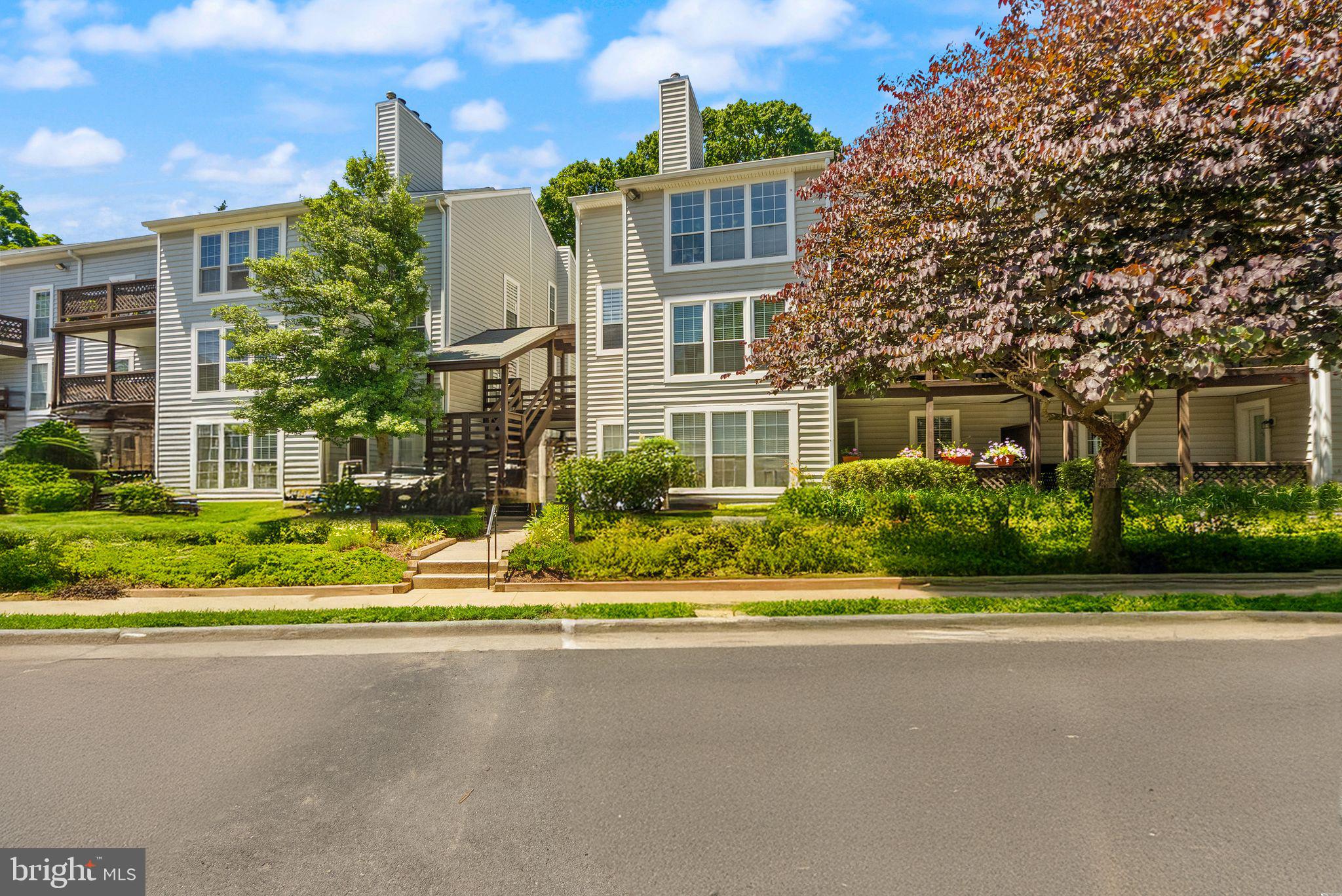 THE OAKTON - Residential
