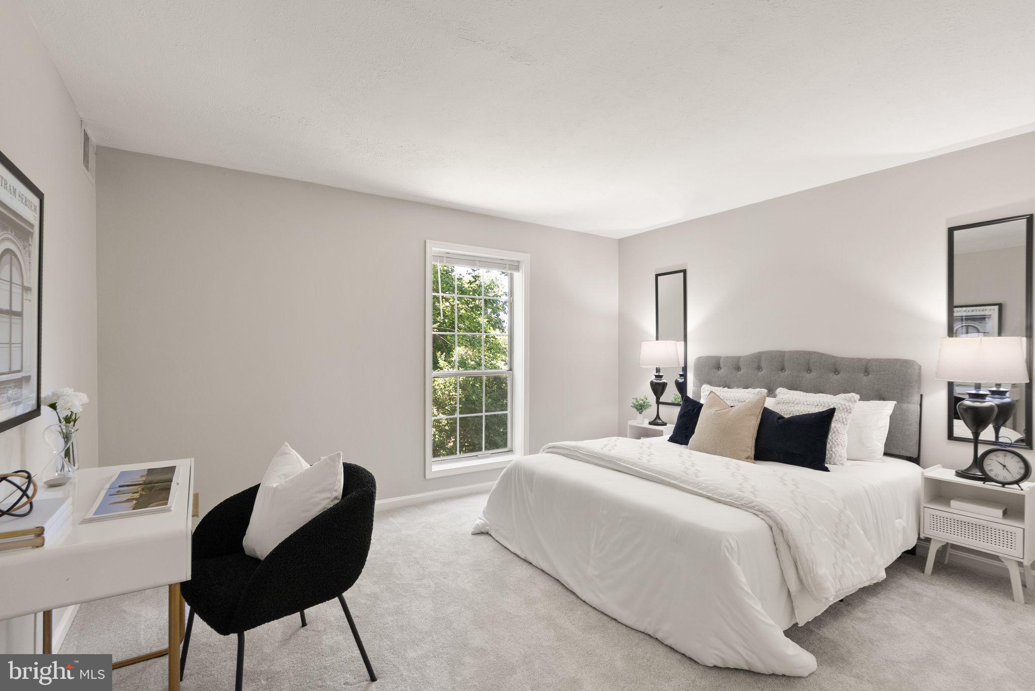 THE OAKTON - Residential