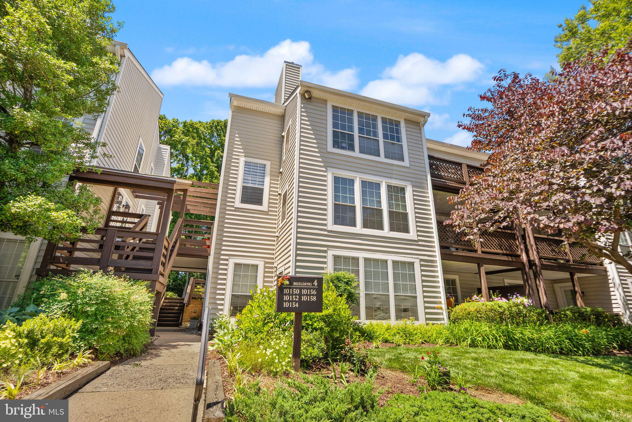 THE OAKTON - Residential