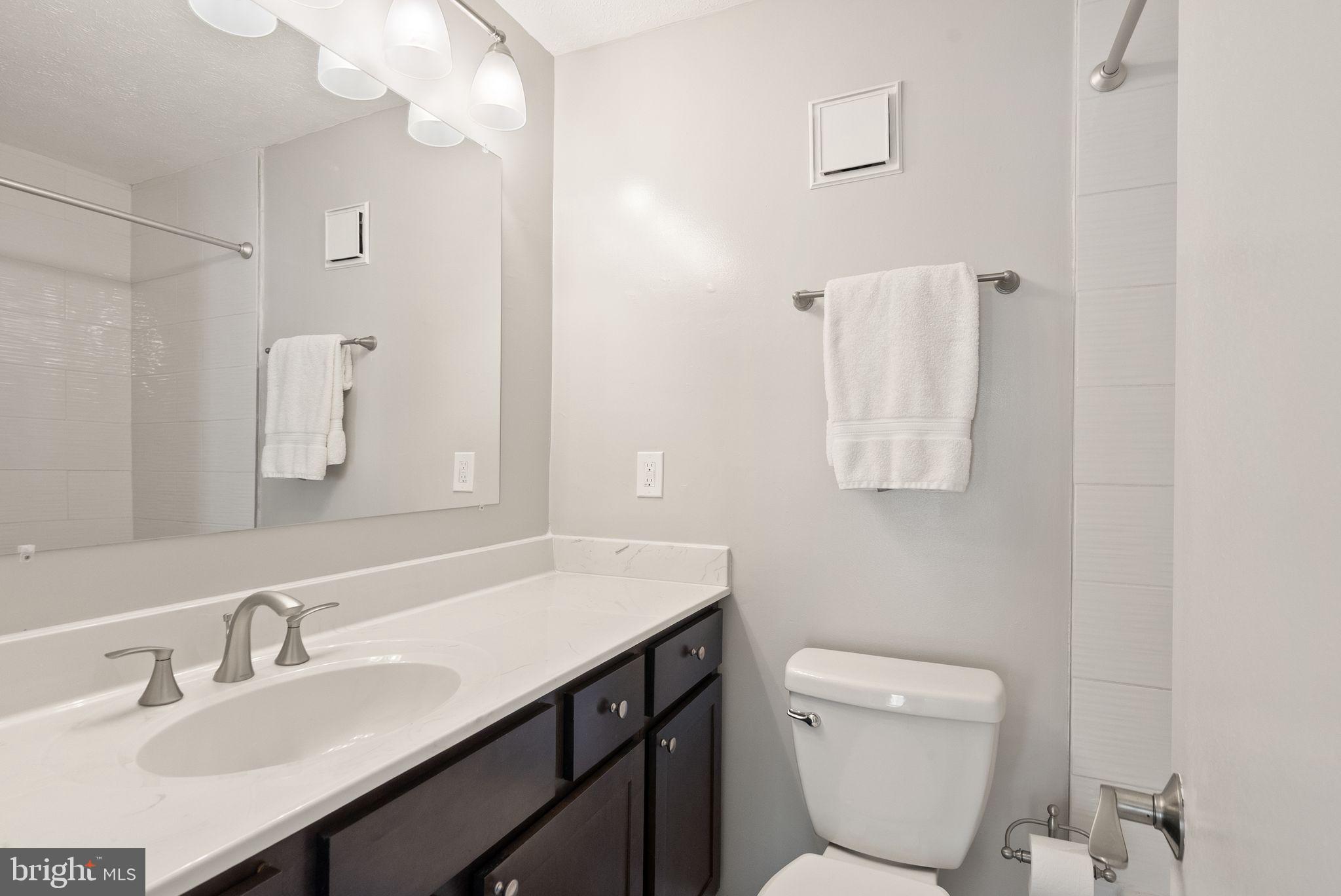 THE OAKTON - Residential
