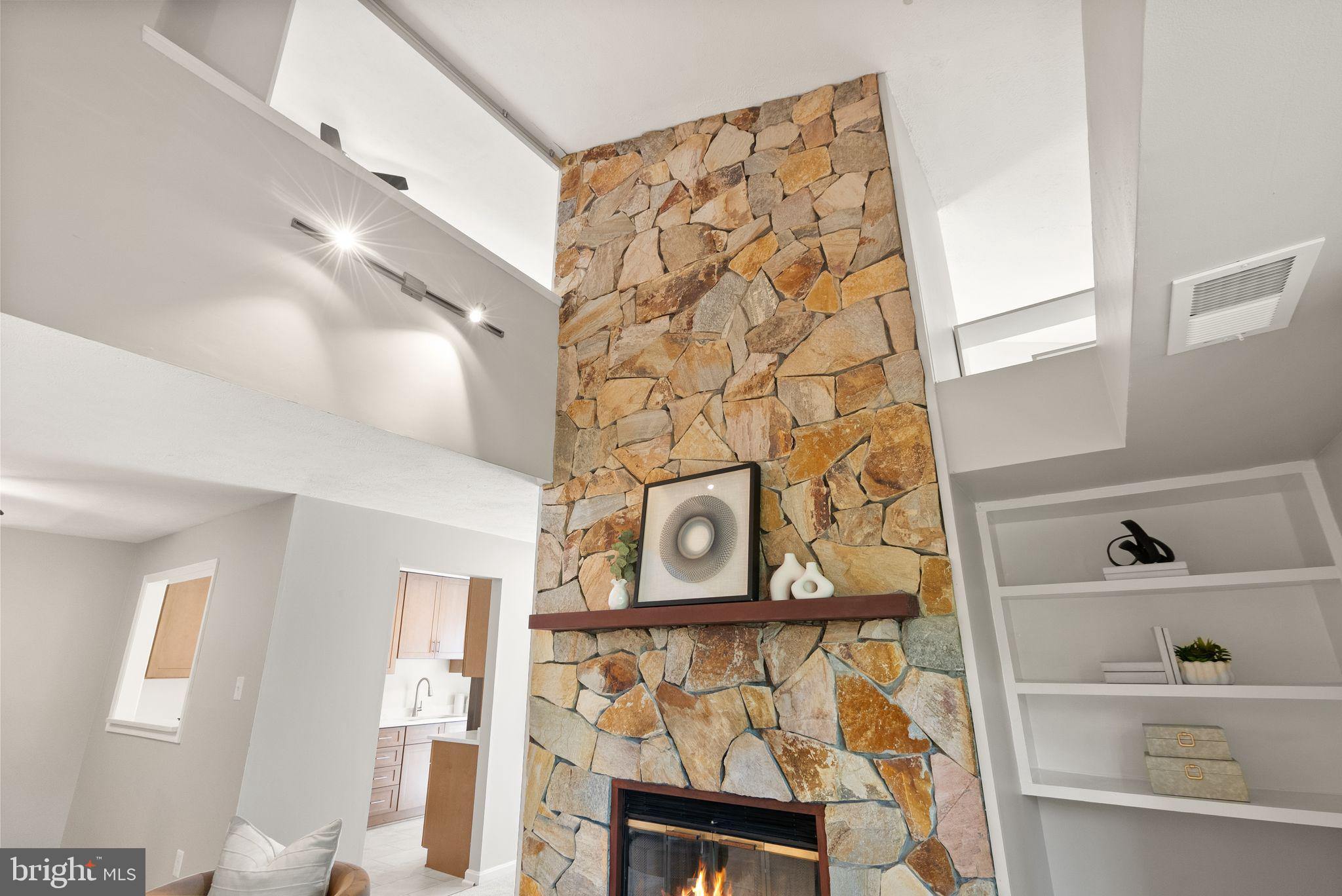 THE OAKTON - Residential