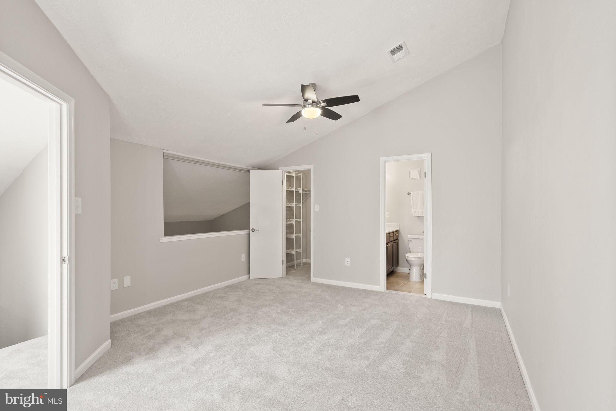 THE OAKTON - Residential