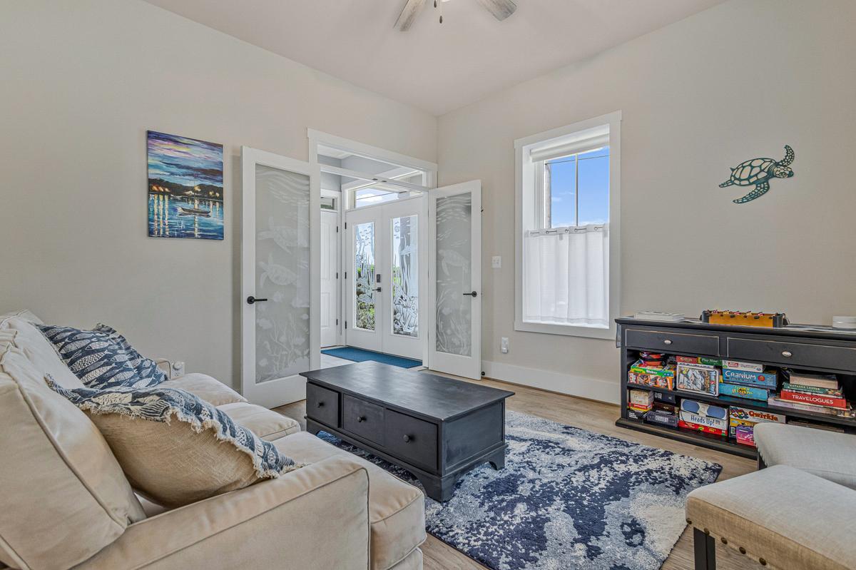 BRISCOE - Residential