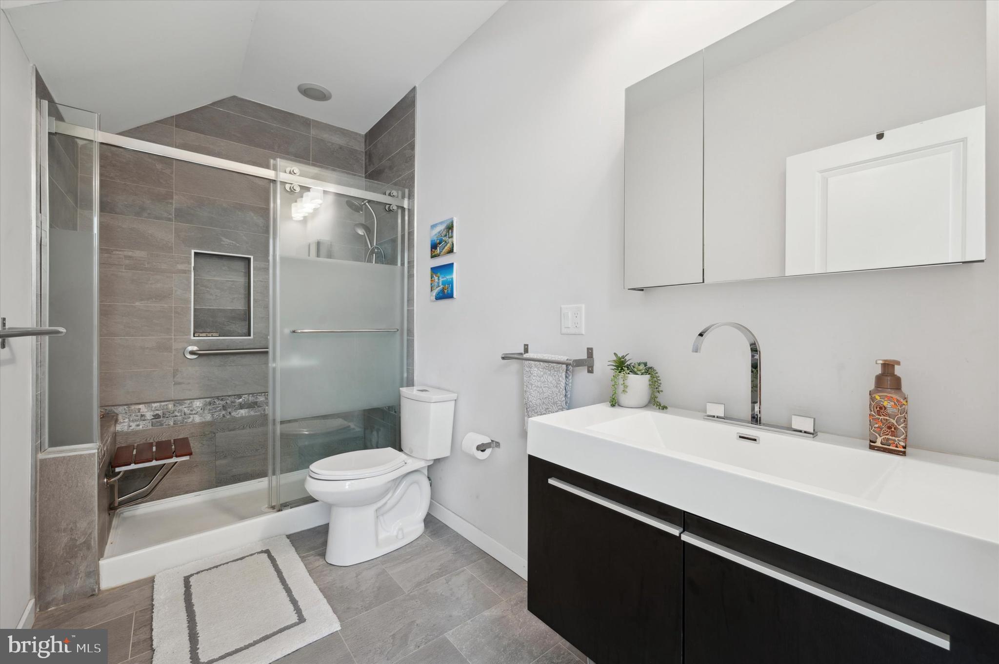 FAIRMOUNT - Residential