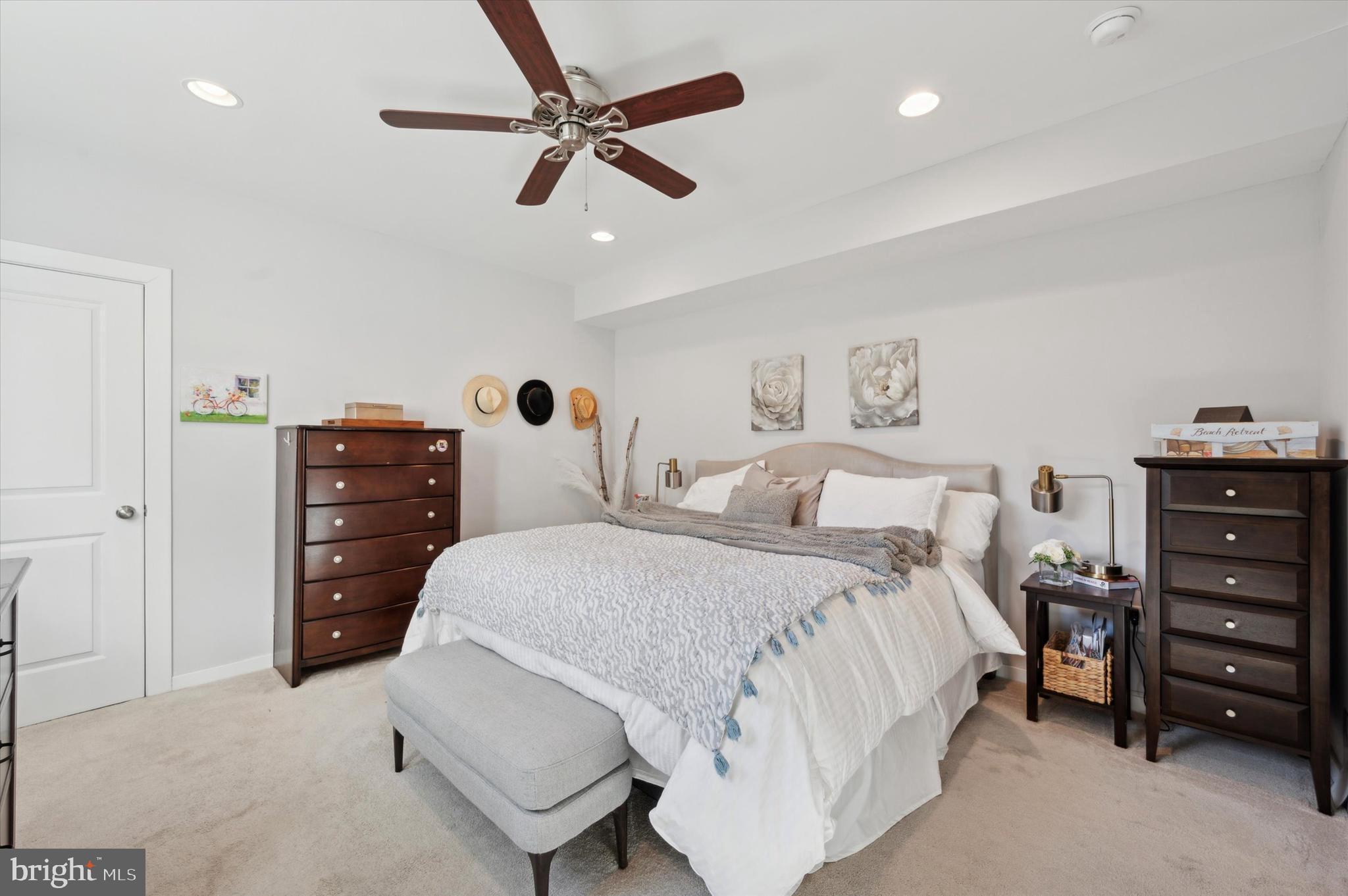 FAIRMOUNT - Residential