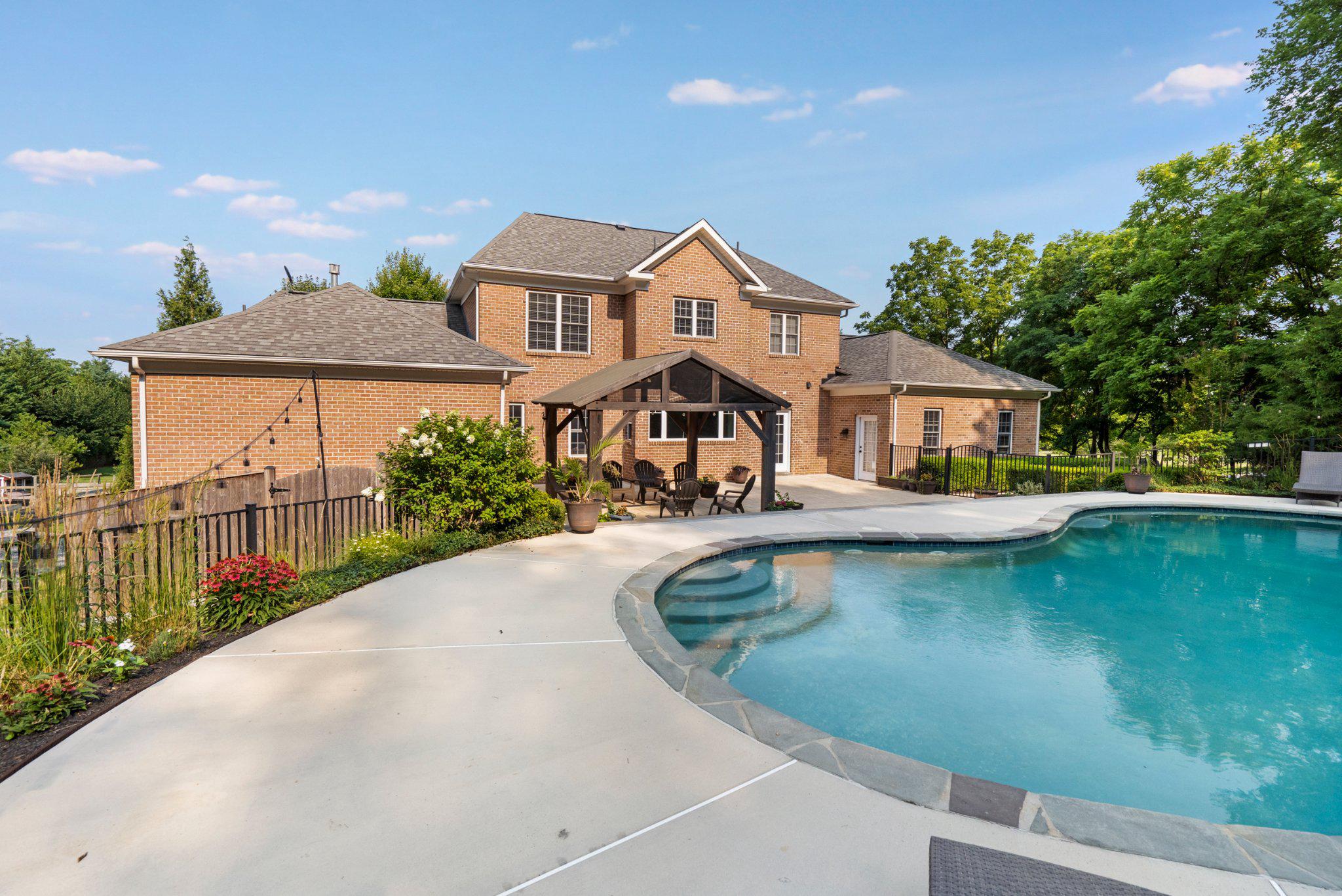 WEST BLAKELEY - Residential