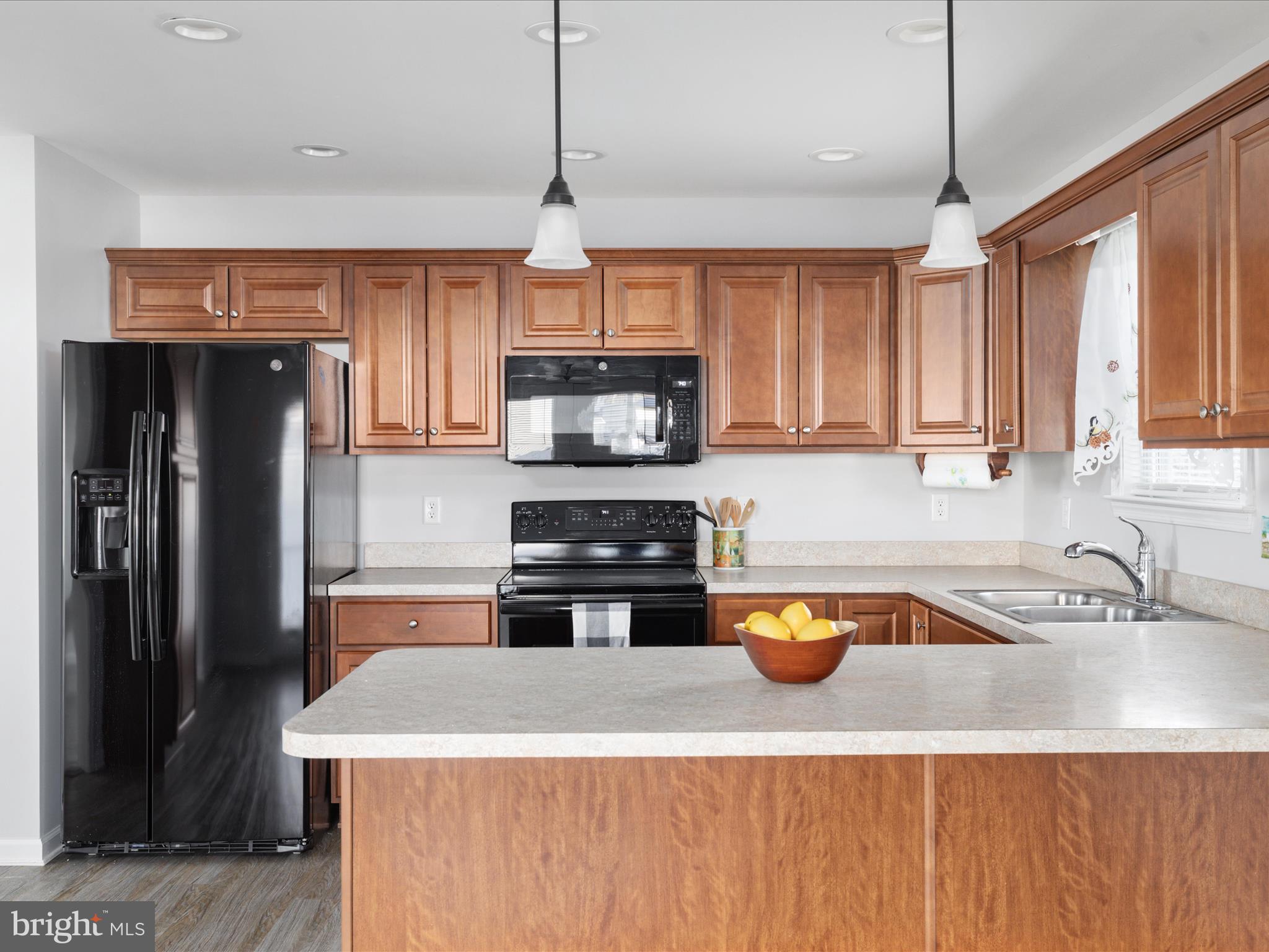MADISON ESTATES - Residential