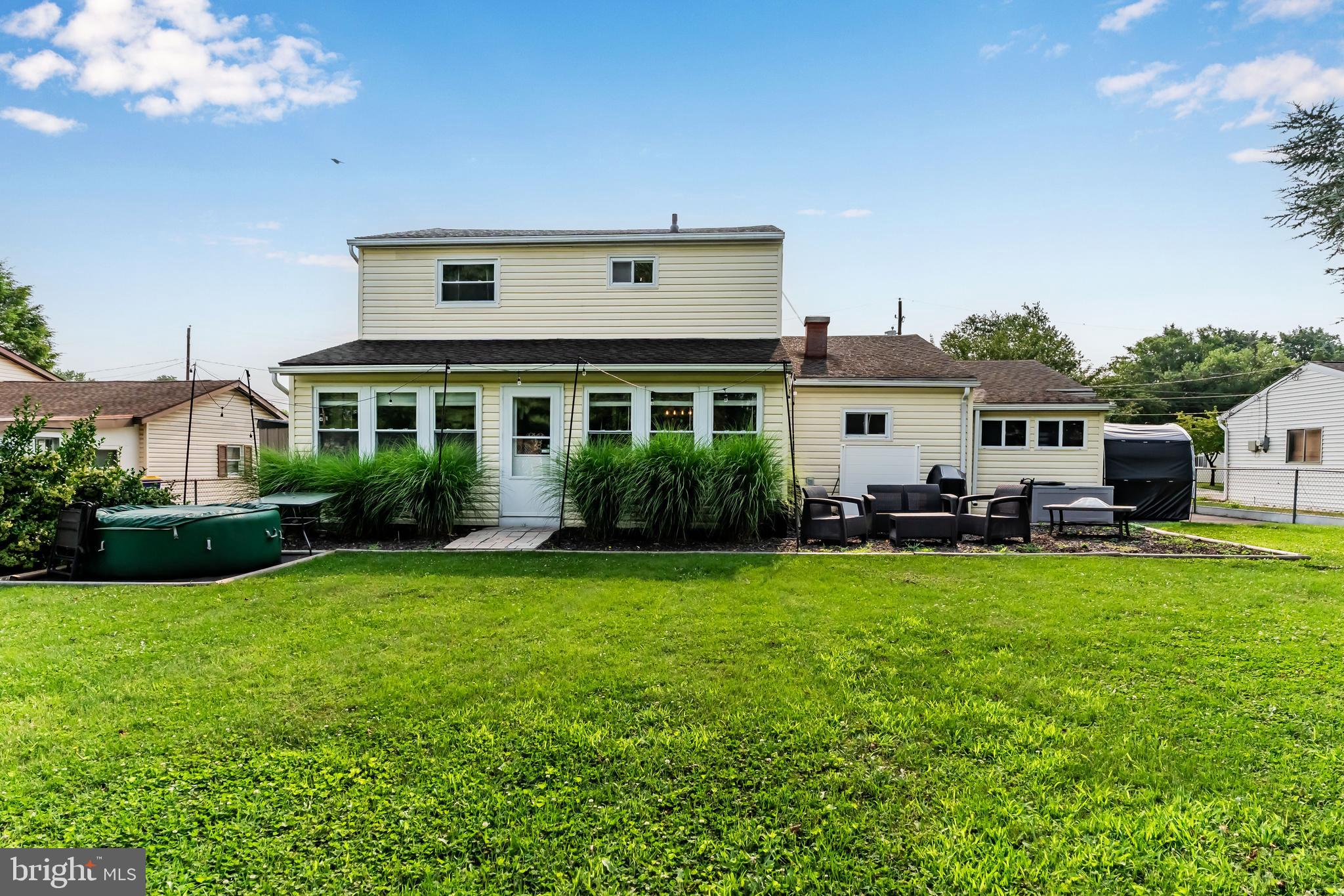 VALLEY STREAM ESTATES - Residential