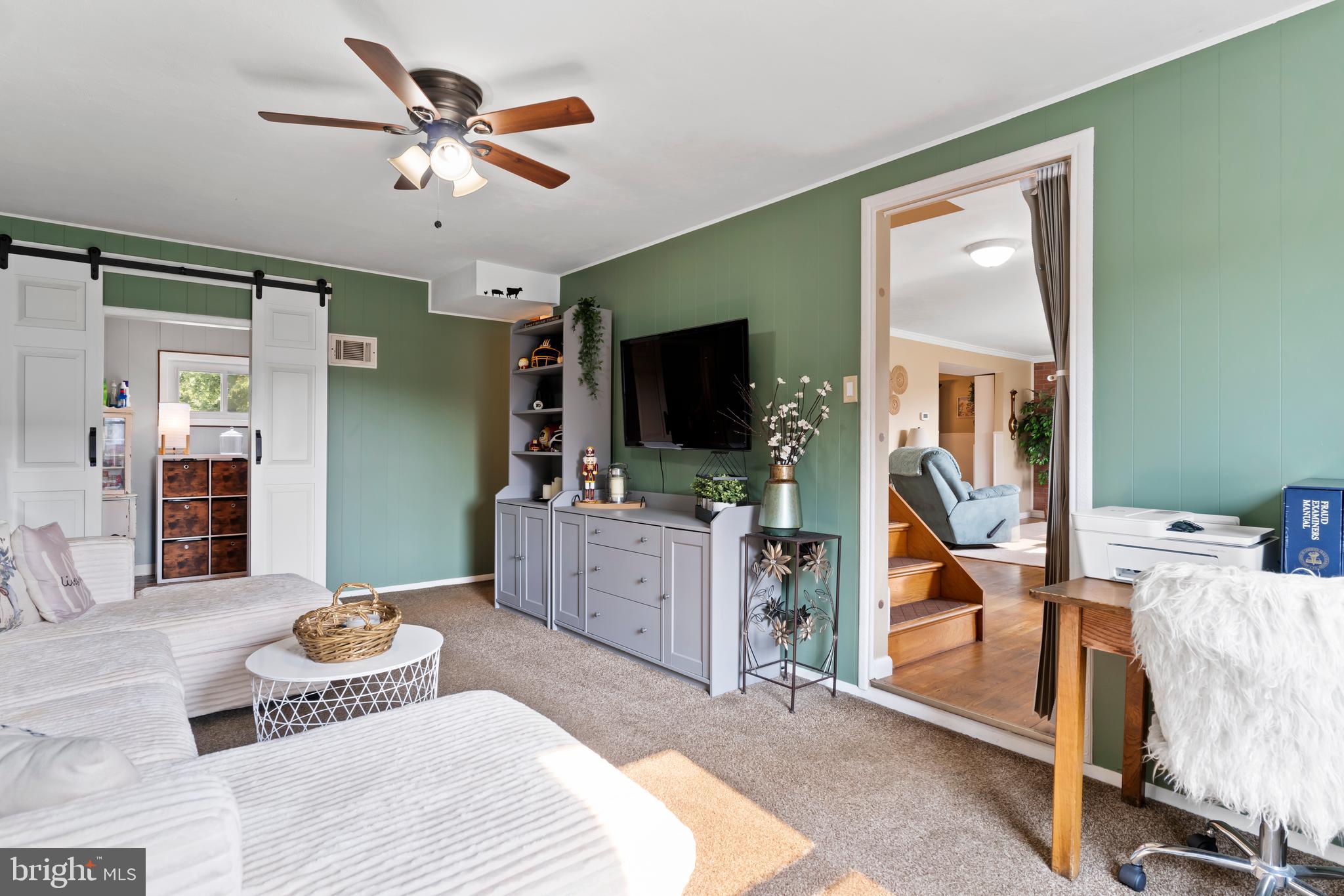 VALLEY STREAM ESTATES - Residential
