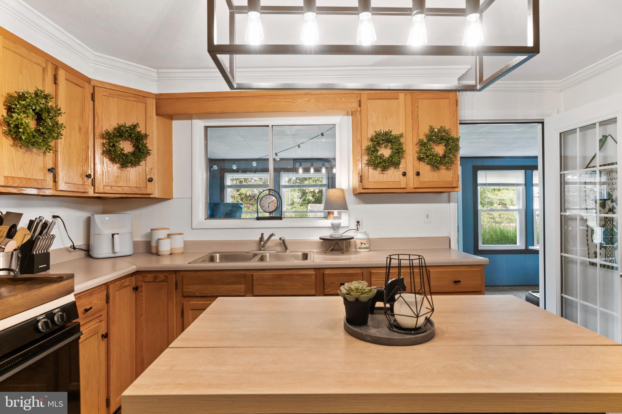 VALLEY STREAM ESTATES - Residential