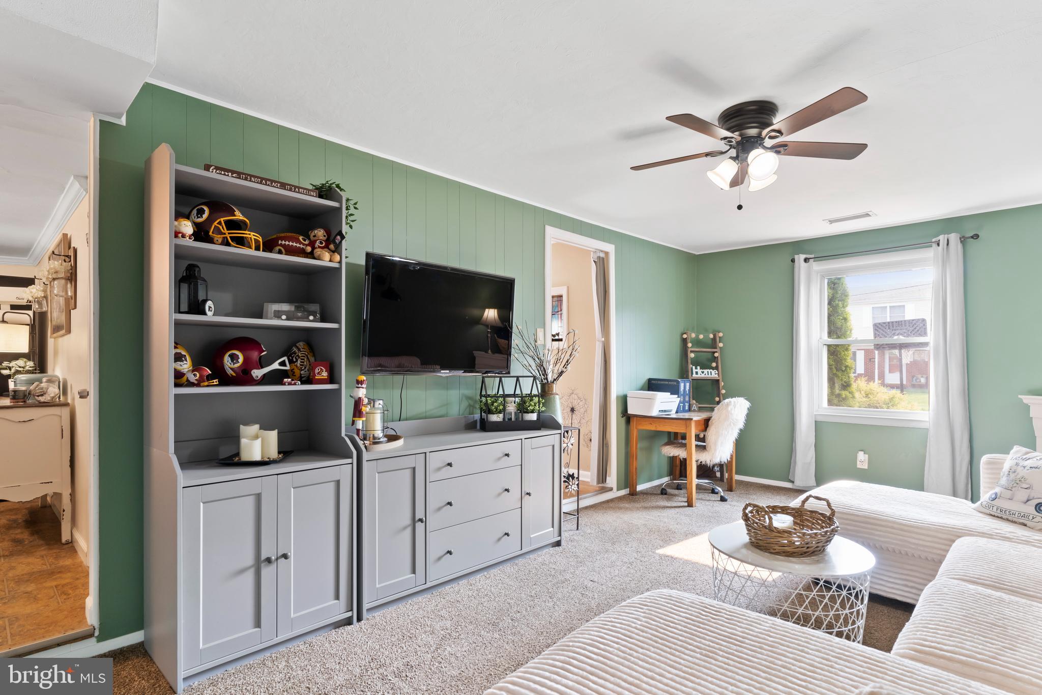 VALLEY STREAM ESTATES - Residential