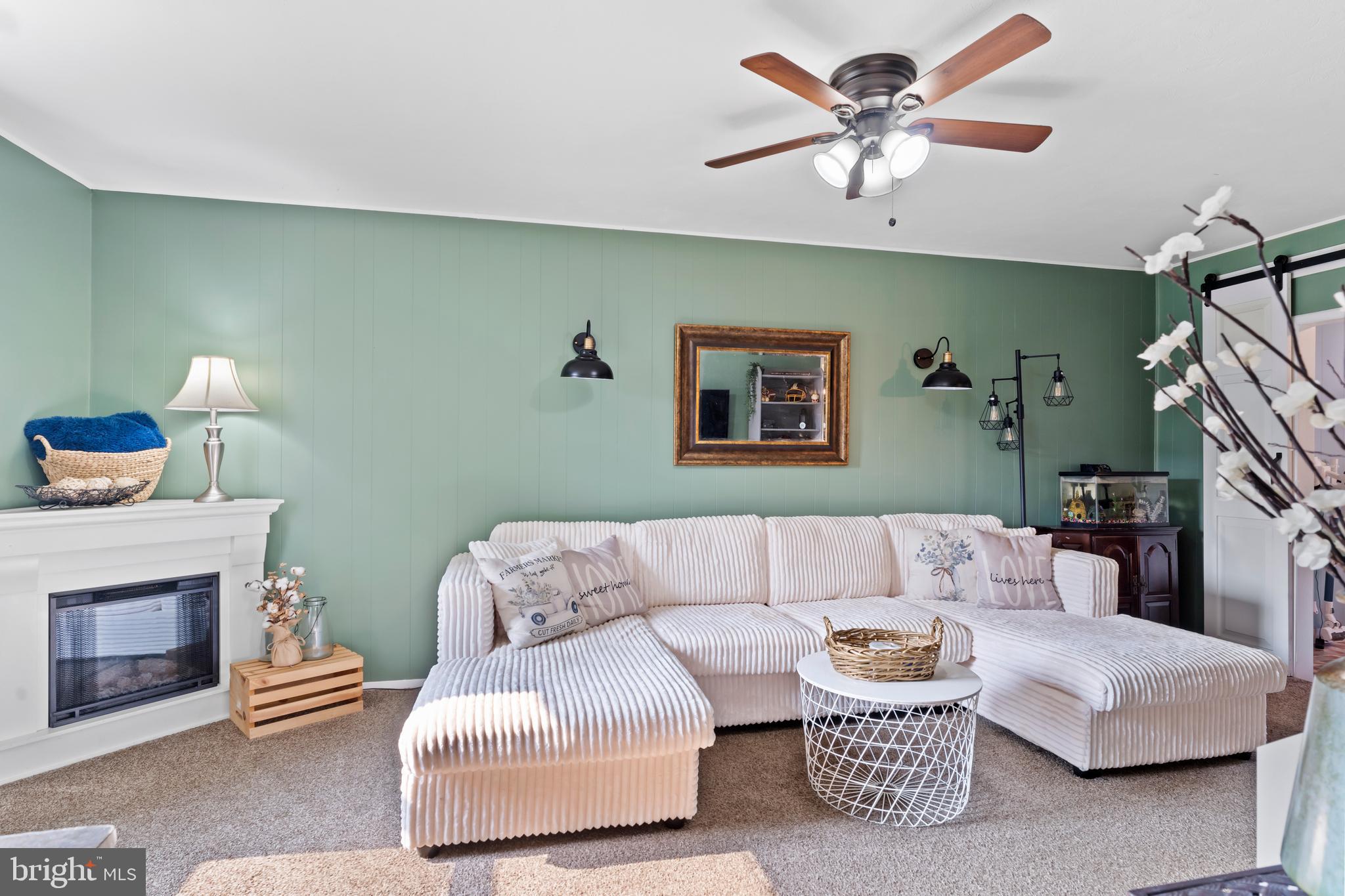 VALLEY STREAM ESTATES - Residential