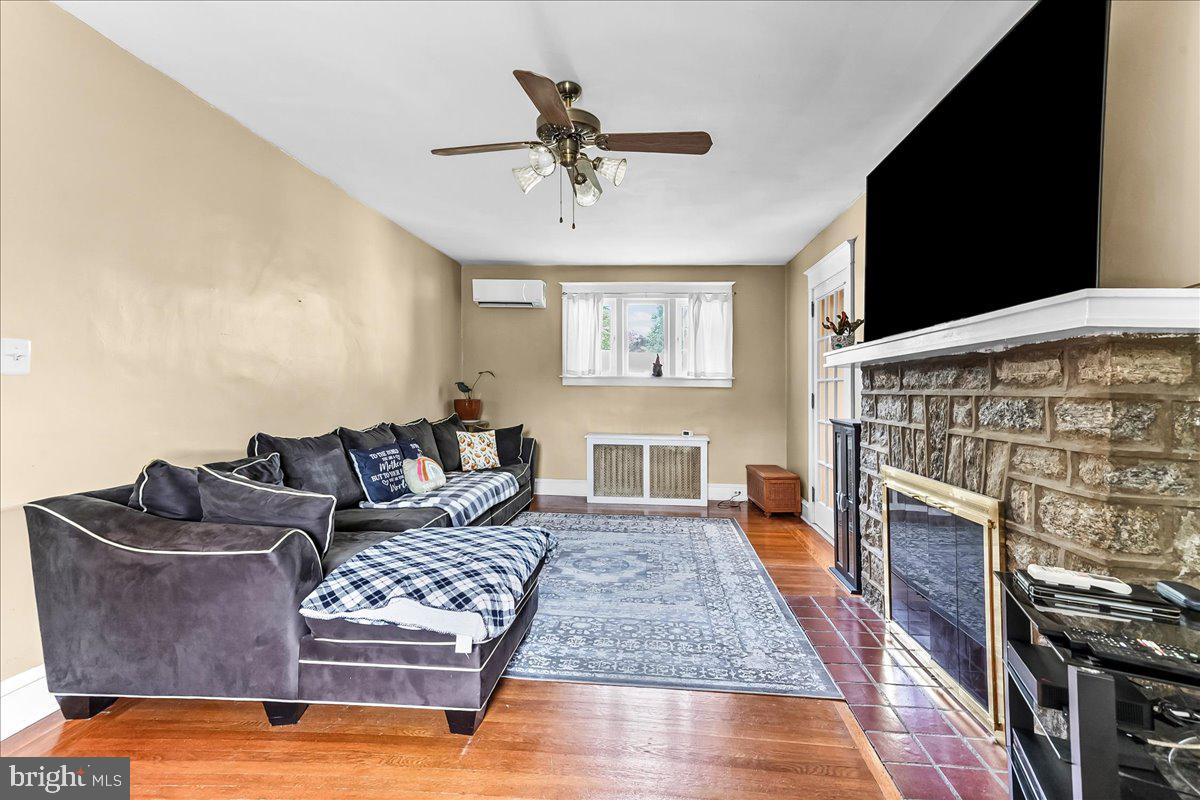 DREXEL HILL - Residential