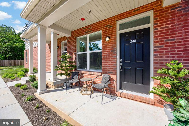 ARBOR PLACE - Residential